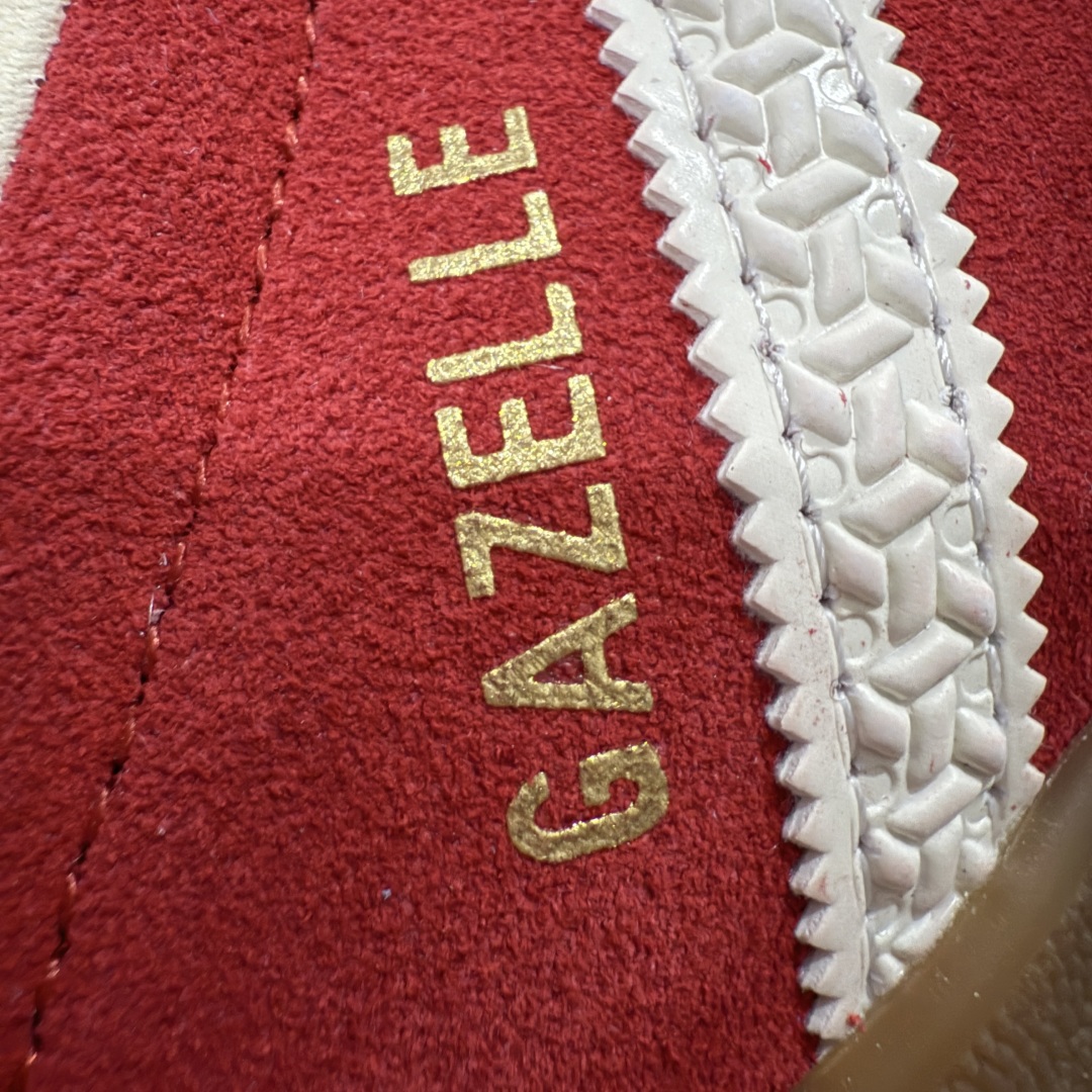 图片[3]-【T版2.0长字体】AD Original Gazelle Indoor Trainers 瞪羚室内鞋系列低帮复古百搭休闲运动德训风板鞋 IF1808 同价位中品质最佳 最优选择版本 原厂翻毛皮料 翻毛效果 卡色与原版无差别 正确半透大底 大底厚度质感比市面好很多 完美版型 实拍可感受 随意对比可匹敌任何价位品质 全套原纸板楦头开发 每道工序同步公司流程 确保原汁原味 中底原厂特供纳米纤维板 区别市面劣质纸板中底 原厂海玻璃鞋垫 中置乳胶足弓支撑垫 正确3/2横条宽版背胶 一比一鞋头弧度高度鞋身弧度 烫金亮度高频深浅同步原鞋 原厂港宝加持定型后跟R度完美 原厂高频磨具加持 Logo字体 凹凸明显 轮廓分明 描漆定位精准 三道杠为尖角45°锯齿状 高频立体感很强 区别圆形锯齿 已最大程度还原公司 欢迎对比 尺码：35.5 36 36.5 37 38 38.5 39 40 40.5 41 42 42.5 43 44 44.5 45-选品中心