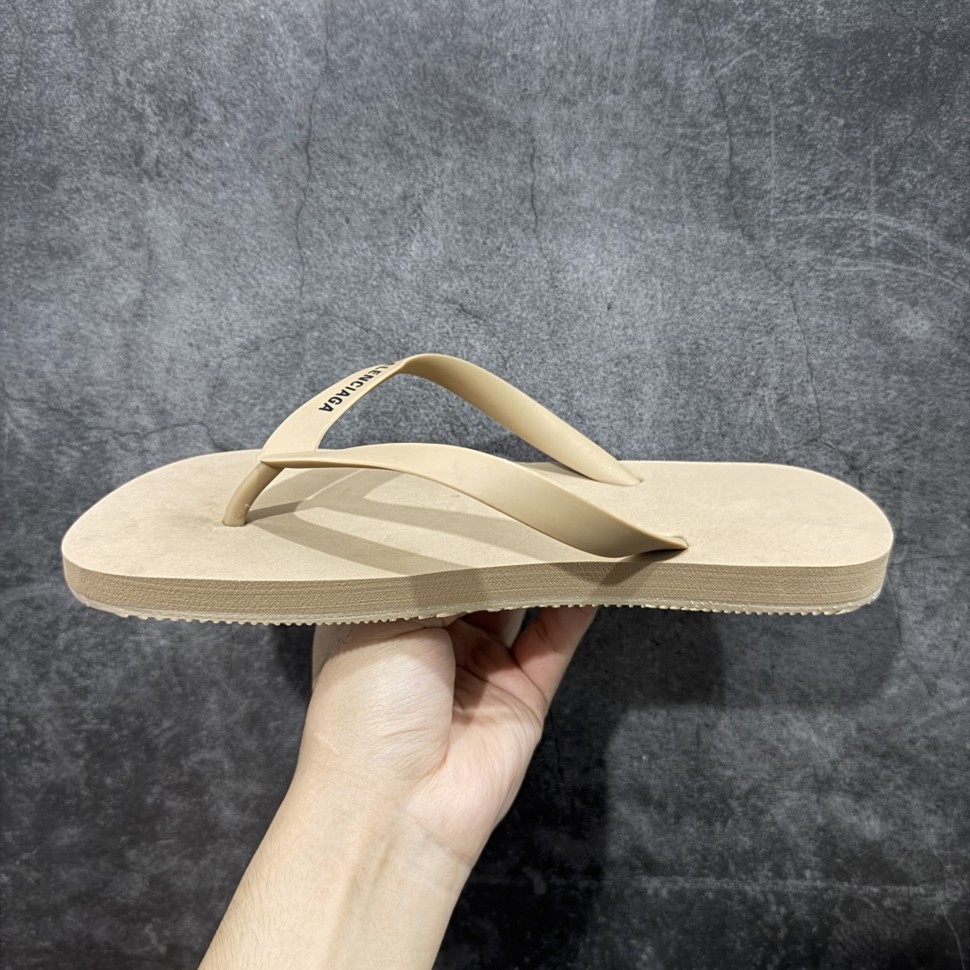 
巴黎世家 TRACK SNEAKER RECY CLED 经典百搭简约人字拖 夏季家居沙滩街头夹脚拖鞋