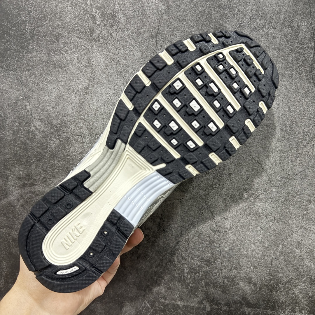 图片[9]-【PE版】Nike P-6000 Premium系列低帮复古老爹风休闲运动舒适慢跑鞋 BV1021-106 男女鞋真标半码制 升级原楦原纸版数据开发版型 采用硬质牛剖革组合透气网面材质 正确3层组织中底搭载EVA轻量缓震嵌入双层革新物料鞋垫,外置防滑耐磨橡胶底片❗ 尺码：36 36.5 37.5 38 38.5 39 40 40.5 41 42 42.5 43 44 44.5 45-选品中心