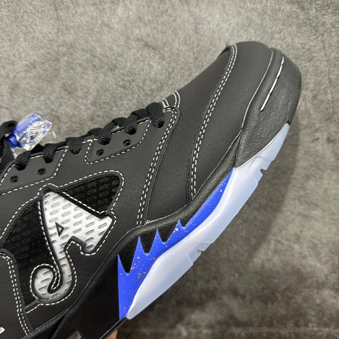 图片[6]-【OG纯原】Awake NY x Air Jordan AJ5 联名黑蓝 DV4982-004 SZ原厂全套原楦原纸板磨具开发 原厂皮料加持 原厂港宝加持定型后跟R度完美 同源原厂电绣 飞人针数密度立体效果一致 原厂拉帮手法 原厂配置纸衬高频鞋盒 原厂指令配双鞋带 原厂TPU网格鞋带扣 超高鞋面清洁度 最高QC检验标准 控制溢胶瑕疵 到手可放心比对发售原鞋 上脚百分百充正驾驭 尺码：40 40.5 41 42 42.5 43 44 44.5 45 46 47.5-选品中心