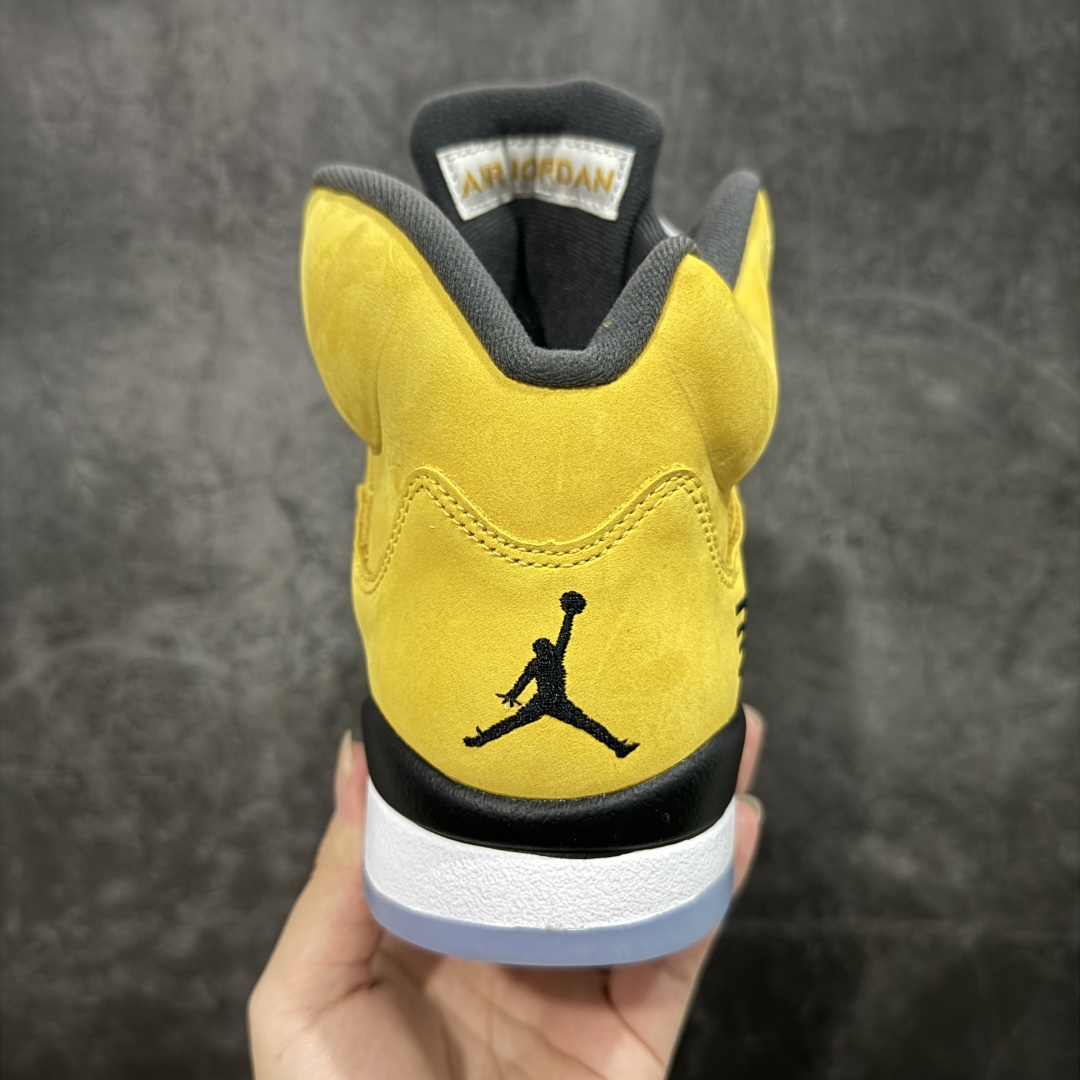 图片[4]-【OG纯原】Air Jordan 5 Retro SP\”Tokyo 23\”乔丹AJ5代中帮复古休闲文化篮球鞋“东京黄”IO3372-700 国内一线大厂出品 匠心打造 原厂皮料原厂数据 全新纸板 模具打造 外贸 平台高端零售专供品质 品质毋庸置疑 一眼正品既视感 细节均已解码 尺码：40 40.5 41 42 42.5 43 44 44.5 45 46 47.5-选品中心