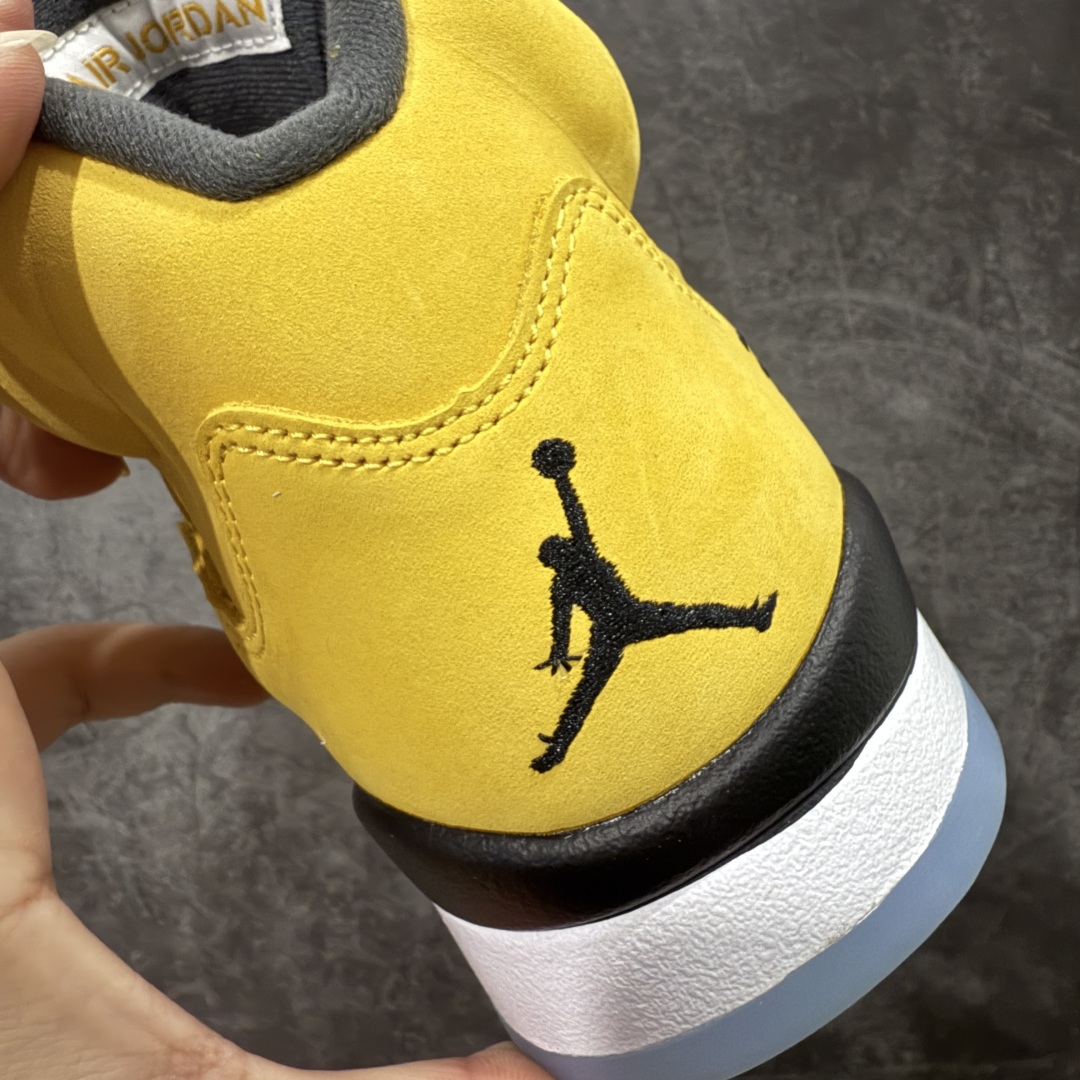 图片[2]-【OG纯原】Air Jordan 5 Retro SP\”Tokyo 23\”乔丹AJ5代中帮复古休闲文化篮球鞋“东京黄”IO3372-700 国内一线大厂出品 匠心打造 原厂皮料原厂数据 全新纸板 模具打造 外贸 平台高端零售专供品质 品质毋庸置疑 一眼正品既视感 细节均已解码 尺码：40 40.5 41 42 42.5 43 44 44.5 45 46 47.5-选品中心