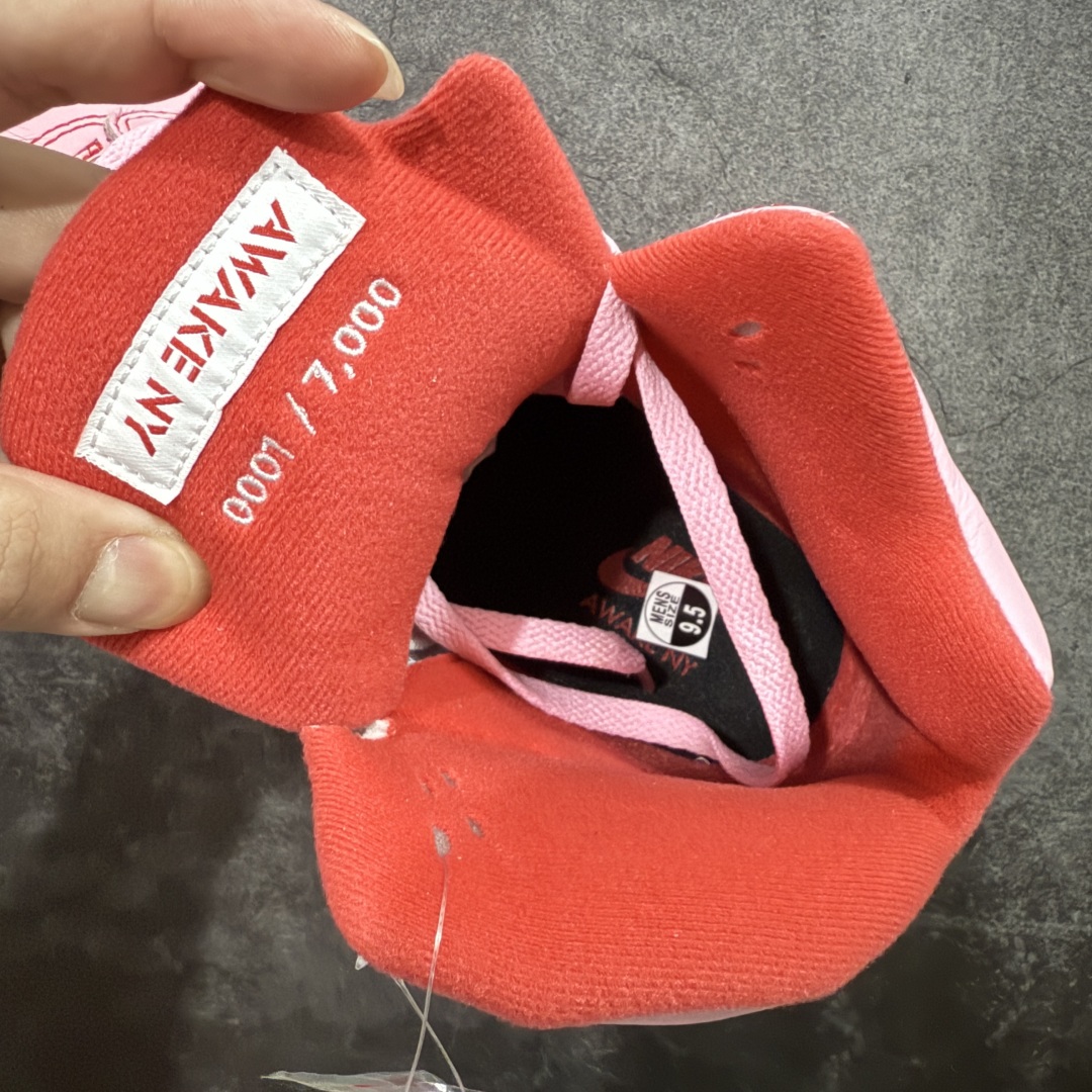 图片[6]-【OG纯原】Awake NY x Air Jordan AJ5 联名北极粉 DV4982-600 SZ原厂全套原楦原纸板磨具开发 原厂皮料加持 原厂港宝加持定型后跟R度完美 同源原厂电绣 飞人针数密度立体效果一致 原厂拉帮手法 原厂配置纸衬高频鞋盒 原厂指令配双鞋带 原厂TPU网格鞋带扣 超高鞋面清洁度 最高QC检验标准 控制溢胶瑕疵 到手可放心比对发售原鞋 上脚百分百充正驾驭 尺码：40 40.5 41 42 42.5 43 44 44.5 45 46 47.5-选品中心
