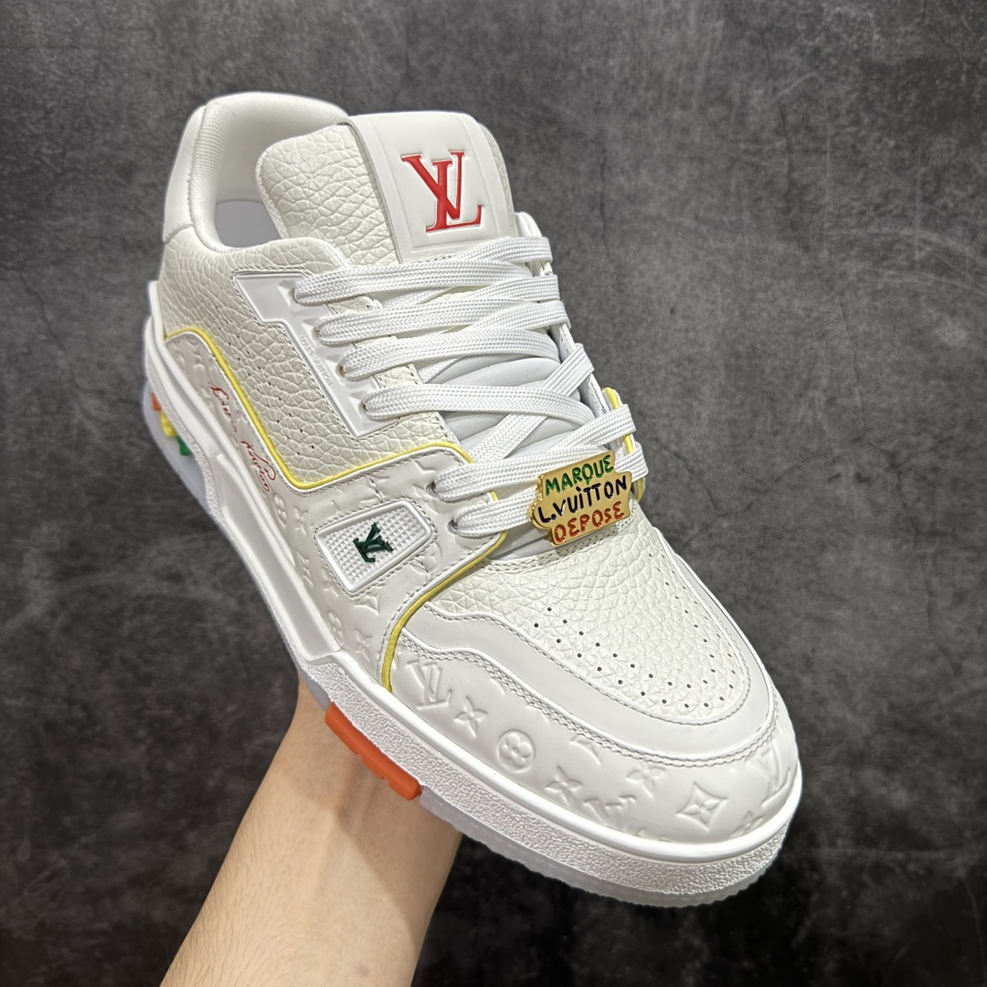 520 广东纯原版本LV Louis Vuitton Trainer 限定联名 低帮休闲板鞋 白黄蓝-Chinese  UA Cheap High Quatity Brand  Clothes Bags handbags Sneakers wholesale wholesaler seller from China Factory suppliers Fashion Clothing  Shoes best Quality Beautiful Price  520 广东纯原版本LV Louis Vuitton Trainer 限定联名 低帮休闲板鞋 白黄蓝