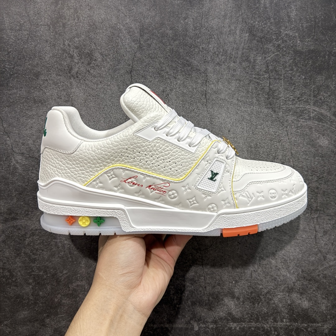 520 广东纯原版本LV Louis Vuitton Trainer 限定联名 低帮休闲板鞋 白黄蓝-Chinese  UA Cheap High Quatity Brand  Clothes Bags handbags Sneakers wholesale wholesaler seller from China Factory suppliers Fashion Clothing  Shoes best Quality Beautiful Price  520 广东纯原版本LV Louis Vuitton Trainer 限定联名 低帮休闲板鞋 白黄蓝