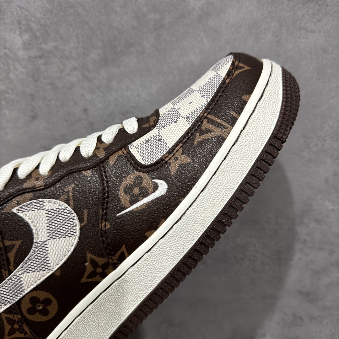260 定制版Nike Air Force 1'07 Low LV联名 经典咖啡棕 空军一号低帮休闲板鞋 SC0601-558-Chinese  UA Cheap High Quatity Brand  Clothes Bags handbags Sneakers wholesale wholesaler seller from China Factory suppliers Fashion Clothing  Shoes best Quality Beautiful Price  260 定制版Nike Air Force 1'07 Low LV联名 经典咖啡棕 空军一号低帮休闲板鞋 SC0601-558
