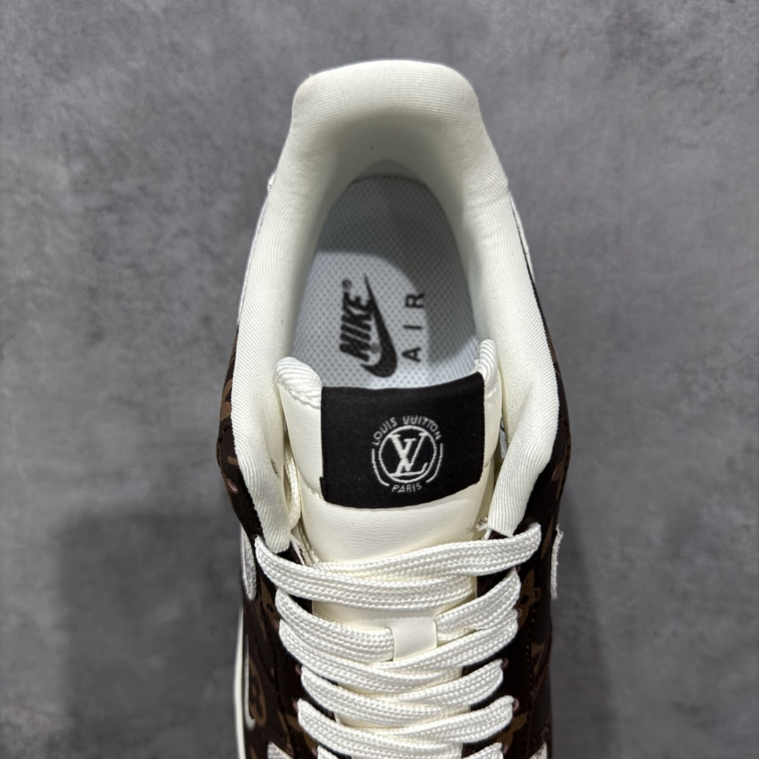 260 定制版Nike Air Force 1'07 Low LV联名 经典咖啡棕 空军一号低帮休闲板鞋 SC0601-558-Chinese  UA Cheap High Quatity Brand  Clothes Bags handbags Sneakers wholesale wholesaler seller from China Factory suppliers Fashion Clothing  Shoes best Quality Beautiful Price  260 定制版Nike Air Force 1'07 Low LV联名 经典咖啡棕 空军一号低帮休闲板鞋 SC0601-558