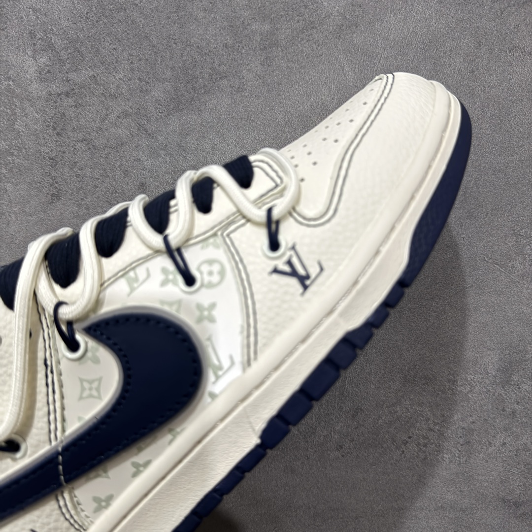 图片[6]-【定制版】Nike SB Dunk Low LV联名 海军蓝抽绳 周年高端定制 低帮休闲板鞋  #定制鞋盒 大厂纯原品质出货 超高清洁度 皮料切割干净无任何毛边 细节完美 货号：YX5066-370  尺码：36 36.5 37.5 38 38.5 39 40 40.5 41 42 42.5 43 44 44.5 45-选品中心