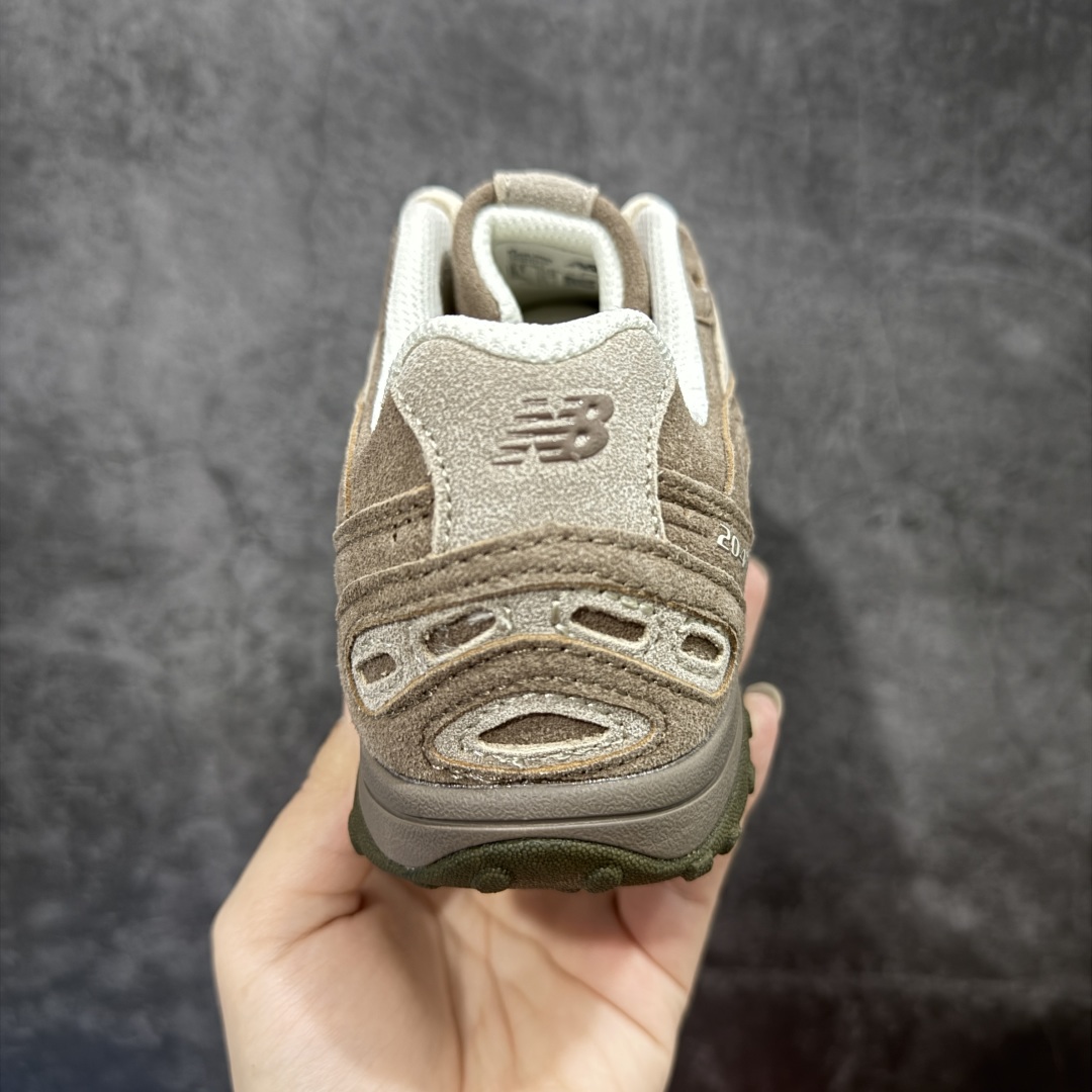图片[4]-【公司级】New Balance 新百伦204 系列 复古休闲运动百搭老爹跑步鞋 #采用猪巴革组合网织鞋面材质 #3层组合底模精密开发 #中底嵌入碳板缓震及后跟嵌入TPU装饰条稳固 尺码：35 36 37 37.5 38 38.5 39.5 40 40.5 41.5 42 42.5 43 44 45 货号：U204LMMA-选品中心