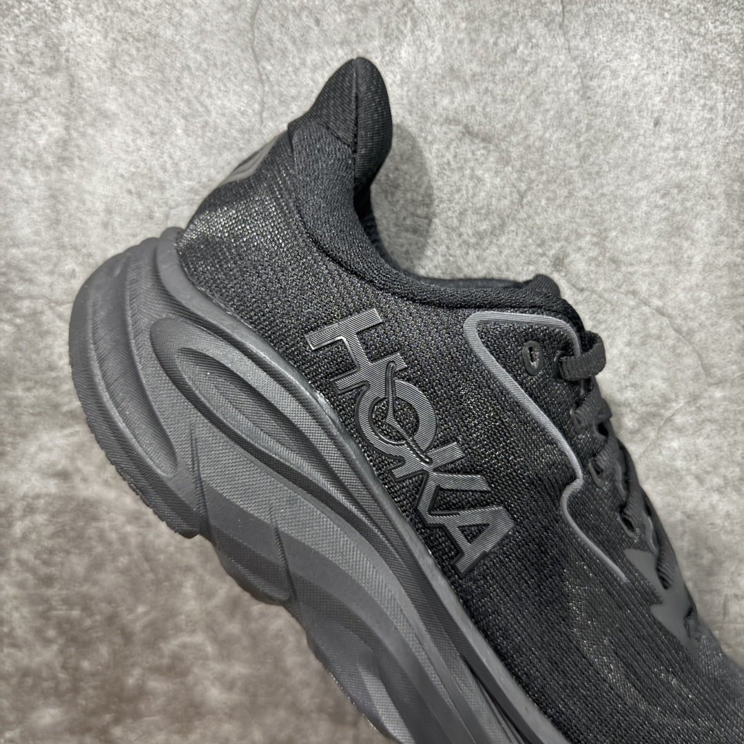 图片[7]-【GX越南版】HOKA ONE ONE Clifton 克里夫顿10代专业性能减震公路跑步鞋 专业外贸大厂出品 市面最顶 细节只对比原版 无任何差别 原材料打造 HOKA ONE ONE是来自美国的跑步鞋知名品牌，创立于2009年，始终致力于为所有跑者提供更新、更好的跑步装备。相比常规跑鞋，HOKA ONE ONE特别研发使用性能独特的几何形跑鞋中底，此种鞋底更厚、更高、回弹性也更好，除了卓越的缓冲性能，它还能內各种阶段的跑者带来更具动感、更加稳定的跑步体验。HOKAONE ONE从设计之初就清楚意识到，要保证跑者步幅的均匀一致，双脚自然而然的运动至关重要。 尺码：36 36.5 37.5 38 38.5 39 40 40.5 41 42 42.5 43 44 44.5 45-选品中心