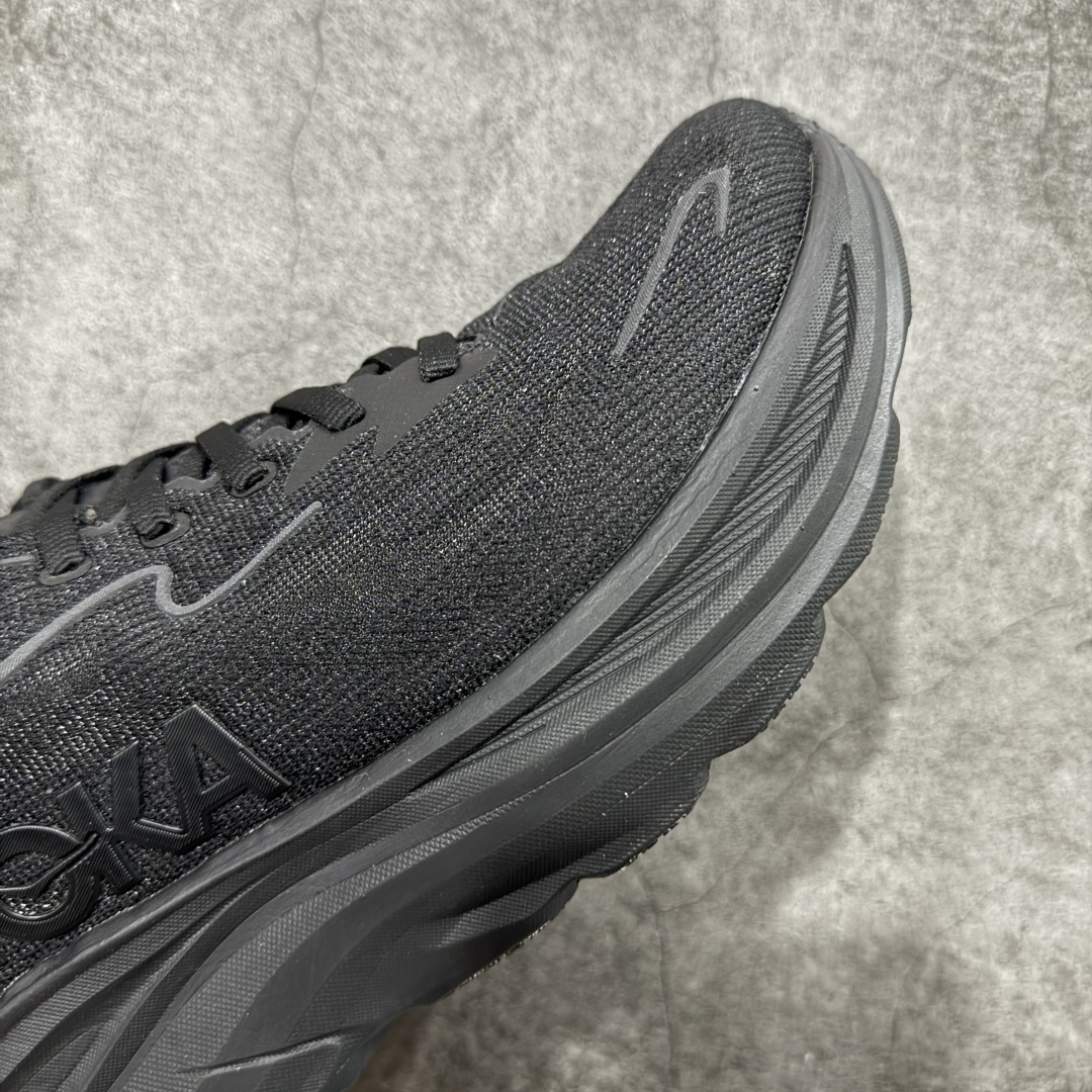 图片[6]-【GX越南版】HOKA ONE ONE Clifton 克里夫顿10代专业性能减震公路跑步鞋 专业外贸大厂出品 市面最顶 细节只对比原版 无任何差别 原材料打造 HOKA ONE ONE是来自美国的跑步鞋知名品牌，创立于2009年，始终致力于为所有跑者提供更新、更好的跑步装备。相比常规跑鞋，HOKA ONE ONE特别研发使用性能独特的几何形跑鞋中底，此种鞋底更厚、更高、回弹性也更好，除了卓越的缓冲性能，它还能內各种阶段的跑者带来更具动感、更加稳定的跑步体验。HOKAONE ONE从设计之初就清楚意识到，要保证跑者步幅的均匀一致，双脚自然而然的运动至关重要。 尺码：36 36.5 37.5 38 38.5 39 40 40.5 41 42 42.5 43 44 44.5 45-选品中心