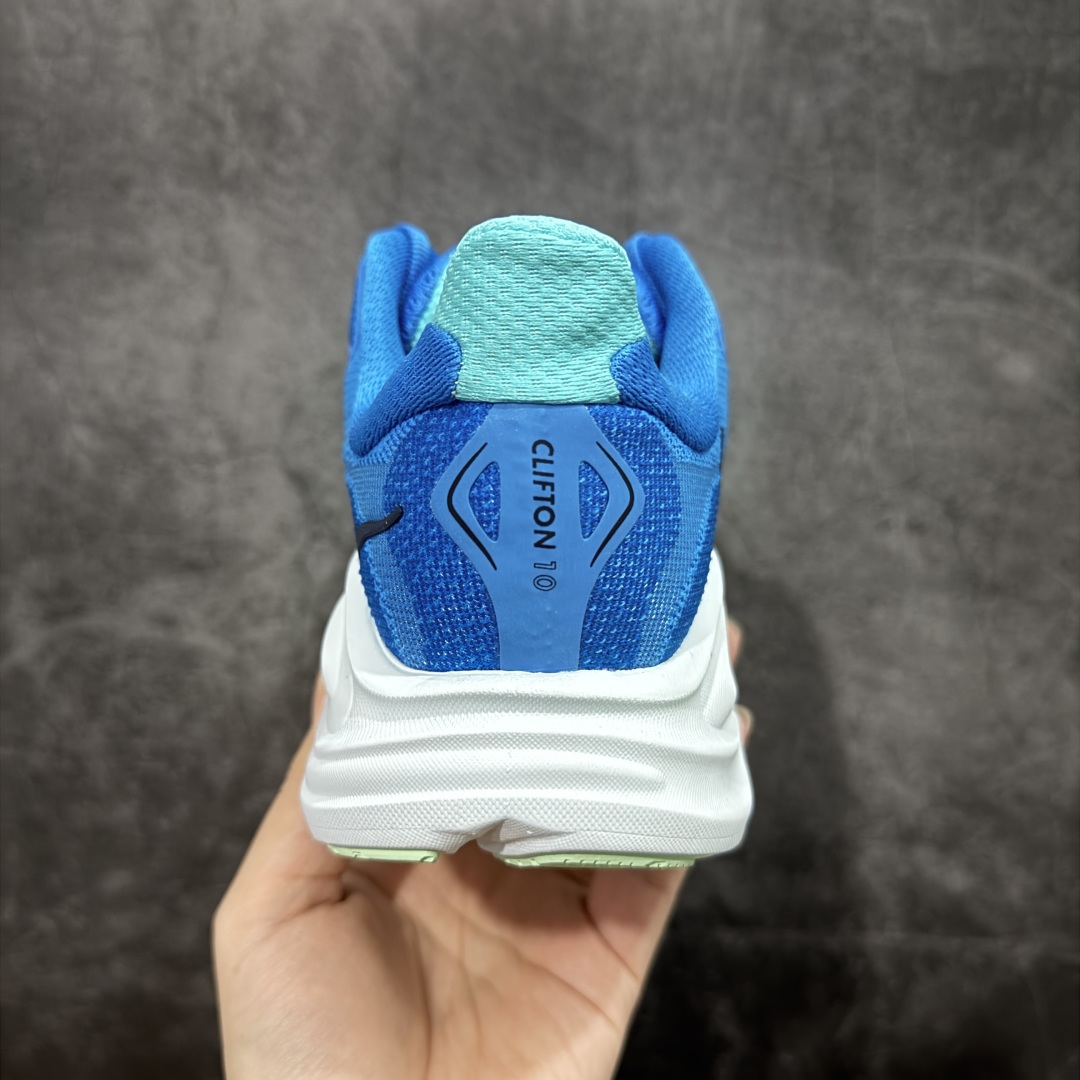 图片[4]-【GX越南版】HOKA ONE ONE Clifton 克里夫顿10代专业性能减震公路跑步鞋 专业外贸大厂出品 市面最顶 细节只对比原版 无任何差别 原材料打造 HOKA ONE ONE是来自美国的跑步鞋知名品牌，创立于2009年，始终致力于为所有跑者提供更新、更好的跑步装备。相比常规跑鞋，HOKA ONE ONE特别研发使用性能独特的几何形跑鞋中底，此种鞋底更厚、更高、回弹性也更好，除了卓越的缓冲性能，它还能內各种阶段的跑者带来更具动感、更加稳定的跑步体验。HOKAONE ONE从设计之初就清楚意识到，要保证跑者步幅的均匀一致，双脚自然而然的运动至关重要。 尺码：36 36.5 37.5 38 38.5 39 40 40.5 41 42 42.5 43 44 44.5 45-选品中心