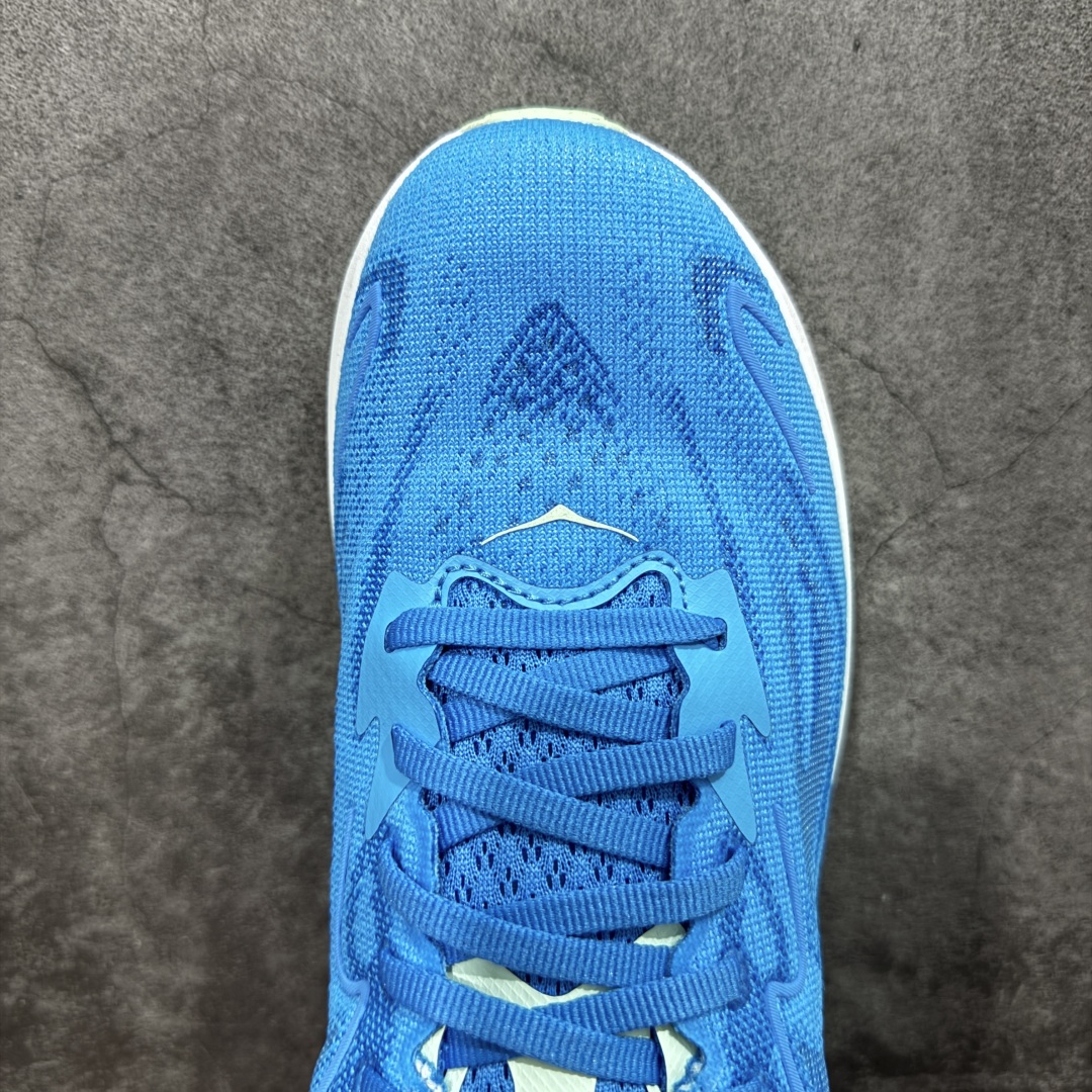 图片[5]-【GX越南版】HOKA ONE ONE Clifton 克里夫顿10代专业性能减震公路跑步鞋 专业外贸大厂出品 市面最顶 细节只对比原版 无任何差别 原材料打造 HOKA ONE ONE是来自美国的跑步鞋知名品牌，创立于2009年，始终致力于为所有跑者提供更新、更好的跑步装备。相比常规跑鞋，HOKA ONE ONE特别研发使用性能独特的几何形跑鞋中底，此种鞋底更厚、更高、回弹性也更好，除了卓越的缓冲性能，它还能內各种阶段的跑者带来更具动感、更加稳定的跑步体验。HOKAONE ONE从设计之初就清楚意识到，要保证跑者步幅的均匀一致，双脚自然而然的运动至关重要。 尺码：36 36.5 37.5 38 38.5 39 40 40.5 41 42 42.5 43 44 44.5 45-选品中心