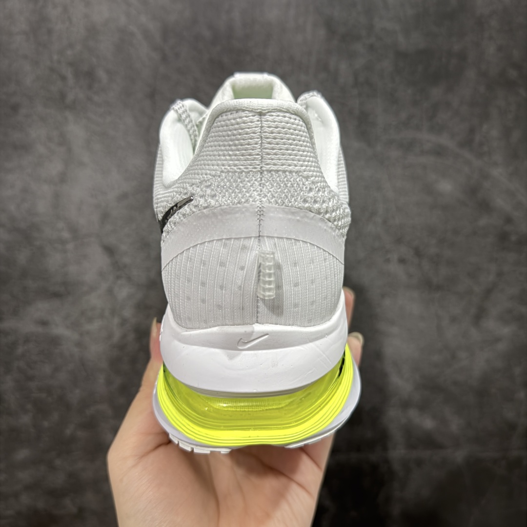 图片[4]-【XE纯原版】Nike Pegasus Premium Airscape 舒适百搭减震防滑耐磨透气 低帮跑步鞋 白黑绿    目前市场最强品质 原版购入开发 一切材质配件均匀原版一致 完美版型 高端玩家必推版本 高价零售必推版本 欢迎对比市面任意版本‼️ 这双鞋简直是时尚与科技的完美融合。 经典黑色鞋面，质感爆棚，搭配超亮眼的银色大勾子，瞬间成为街头焦点。 鞋侧独特小吊牌，细节满满，个性直接拉满。  脚下的全掌气垫更是亮点，红黑配色超吸睛，不仅颜值在线，缓震性能更是一绝。 不管是日常出街还是慢跑锻炼，都能给双脚极致舒适体验。  码数超全，36 – 46 码任你选！别犹豫啦，穿上它，轻松走出潮流范，开启你的时尚运动新旅程！   #独家原包 原底原料 开模打造  #原厂鞋标 高精密准度  #原楦原纸板开发 匹配原版98%以上  #后跟弧度 正确呈现  #原厂皮料 质感无敌  #皮料切割干净 无任何毛边 清洁度细节完美  货号：HQ2592-004HQ2592-100 码段：36-39-选品中心