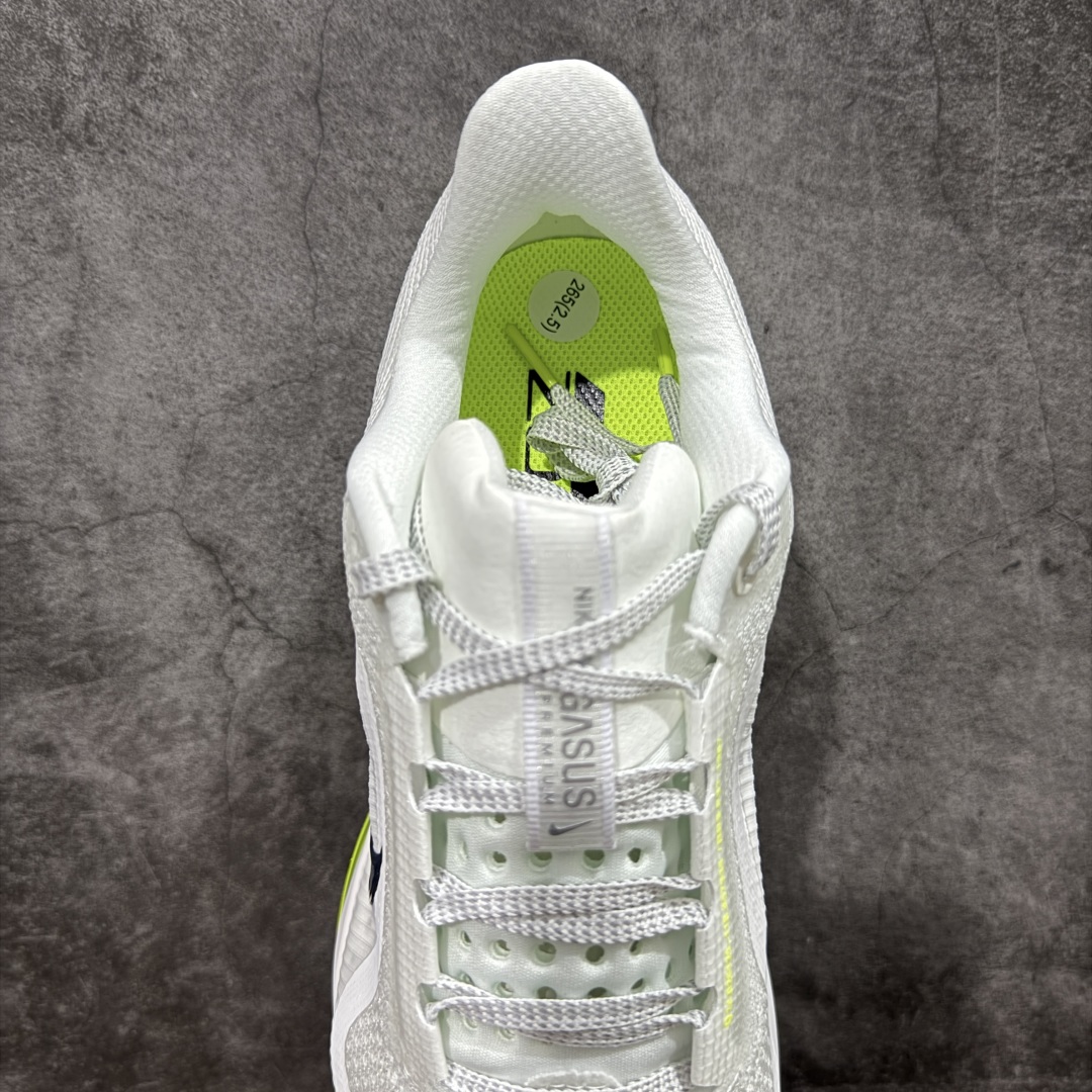 图片[8]-【XE纯原版】Nike Pegasus Premium Airscape 舒适百搭减震防滑耐磨透气 低帮跑步鞋 白黑绿    目前市场最强品质 原版购入开发 一切材质配件均匀原版一致 完美版型 高端玩家必推版本 高价零售必推版本 欢迎对比市面任意版本‼️ 这双鞋简直是时尚与科技的完美融合。 经典黑色鞋面，质感爆棚，搭配超亮眼的银色大勾子，瞬间成为街头焦点。 鞋侧独特小吊牌，细节满满，个性直接拉满。  脚下的全掌气垫更是亮点，红黑配色超吸睛，不仅颜值在线，缓震性能更是一绝。 不管是日常出街还是慢跑锻炼，都能给双脚极致舒适体验。  码数超全，36 – 46 码任你选！别犹豫啦，穿上它，轻松走出潮流范，开启你的时尚运动新旅程！   #独家原包 原底原料 开模打造  #原厂鞋标 高精密准度  #原楦原纸板开发 匹配原版98%以上  #后跟弧度 正确呈现  #原厂皮料 质感无敌  #皮料切割干净 无任何毛边 清洁度细节完美  货号：HQ2592-004HQ2592-100 码段：36-39-选品中心