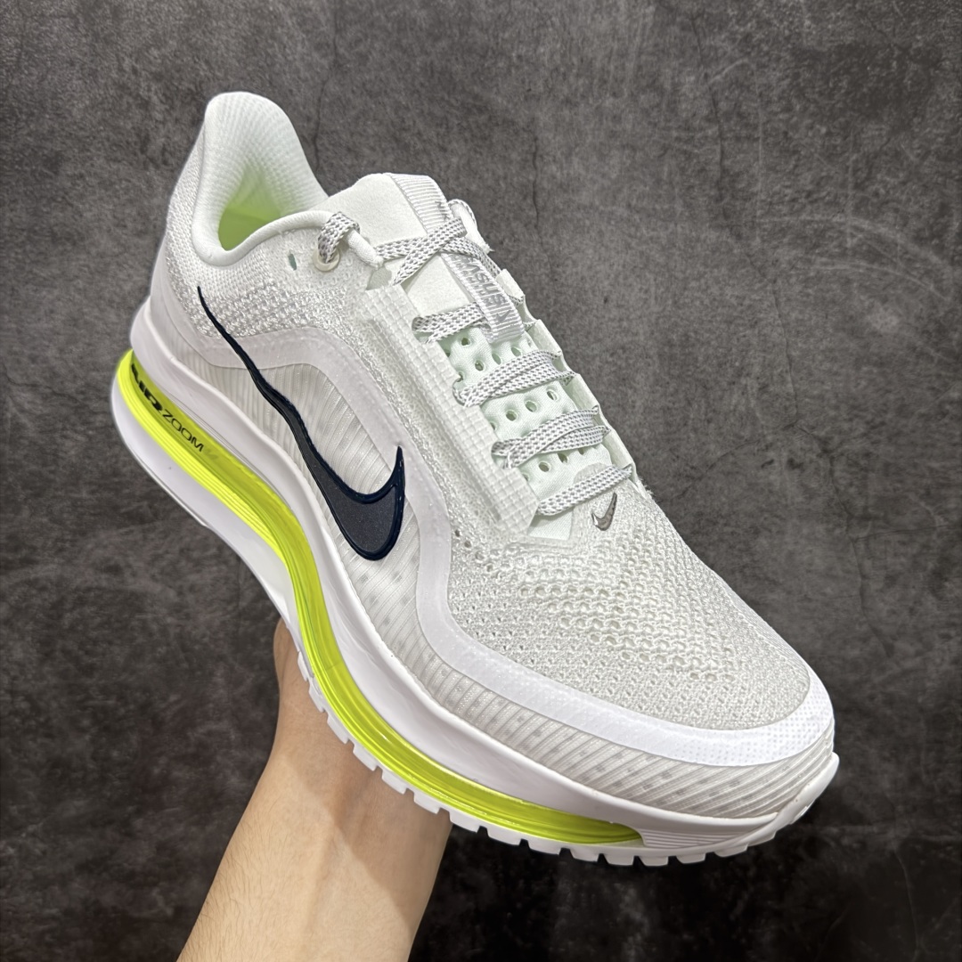 图片[3]-【XE纯原版】Nike Pegasus Premium Airscape 舒适百搭减震防滑耐磨透气 低帮跑步鞋 白黑绿    目前市场最强品质 原版购入开发 一切材质配件均匀原版一致 完美版型 高端玩家必推版本 高价零售必推版本 欢迎对比市面任意版本‼️ 这双鞋简直是时尚与科技的完美融合。 经典黑色鞋面，质感爆棚，搭配超亮眼的银色大勾子，瞬间成为街头焦点。 鞋侧独特小吊牌，细节满满，个性直接拉满。  脚下的全掌气垫更是亮点，红黑配色超吸睛，不仅颜值在线，缓震性能更是一绝。 不管是日常出街还是慢跑锻炼，都能给双脚极致舒适体验。  码数超全，36 – 46 码任你选！别犹豫啦，穿上它，轻松走出潮流范，开启你的时尚运动新旅程！   #独家原包 原底原料 开模打造  #原厂鞋标 高精密准度  #原楦原纸板开发 匹配原版98%以上  #后跟弧度 正确呈现  #原厂皮料 质感无敌  #皮料切割干净 无任何毛边 清洁度细节完美  货号：HQ2592-004HQ2592-100 码段：36-39-选品中心