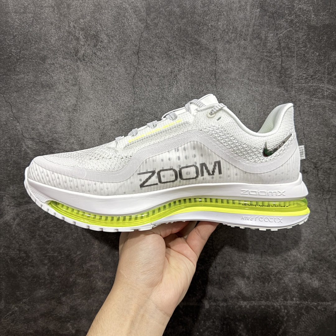 图片[2]-【XE纯原版】Nike Pegasus Premium Airscape 舒适百搭减震防滑耐磨透气 低帮跑步鞋 白黑绿    目前市场最强品质 原版购入开发 一切材质配件均匀原版一致 完美版型 高端玩家必推版本 高价零售必推版本 欢迎对比市面任意版本‼️ 这双鞋简直是时尚与科技的完美融合。 经典黑色鞋面，质感爆棚，搭配超亮眼的银色大勾子，瞬间成为街头焦点。 鞋侧独特小吊牌，细节满满，个性直接拉满。  脚下的全掌气垫更是亮点，红黑配色超吸睛，不仅颜值在线，缓震性能更是一绝。 不管是日常出街还是慢跑锻炼，都能给双脚极致舒适体验。  码数超全，36 – 46 码任你选！别犹豫啦，穿上它，轻松走出潮流范，开启你的时尚运动新旅程！   #独家原包 原底原料 开模打造  #原厂鞋标 高精密准度  #原楦原纸板开发 匹配原版98%以上  #后跟弧度 正确呈现  #原厂皮料 质感无敌  #皮料切割干净 无任何毛边 清洁度细节完美  货号：HQ2592-004HQ2592-100 码段：36-39-选品中心