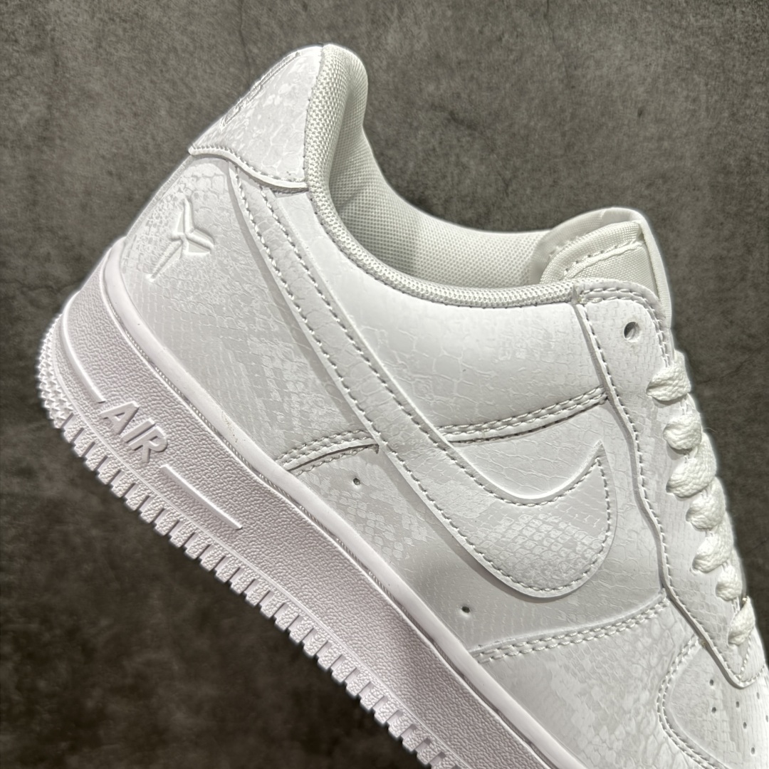 Top纯原Kobe x Nike Air Force 1'07 Low 科比 空军一号低帮休闲板鞋 IB0018-100