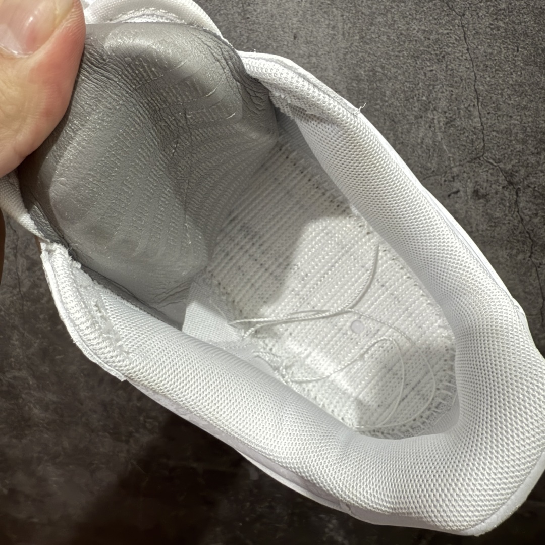 图片[9]-【Top纯原】Kobe x Nike Air Force 1\’07 Low 科比 空军一号低帮休闲板鞋  #原楦头原纸板 原装鞋盒 内置全掌气垫 原厂鞋底 货号：IB0018-100  尺码：40 40.5 41 42 42.5 43 44 44.5 45 46 47 48-选品中心