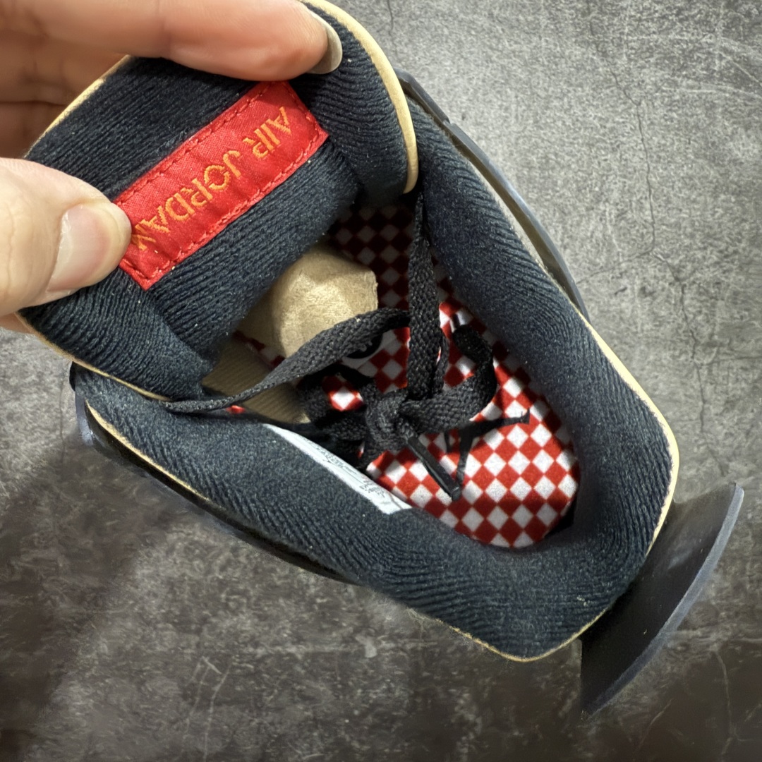 图片[6]-【纯原F版】Air Jordan AJ4 Retro 卡其黑 原楦原纸板同源开发 完美呈现乔4的版型 内侧正确双色网格 还原细节 正确气垫颜色 正确网格工艺 正确拉帮工艺 全鞋原装材料制作 原档案原模具打造 货号：IH2094 200 尺码：36-48.5-选品中心