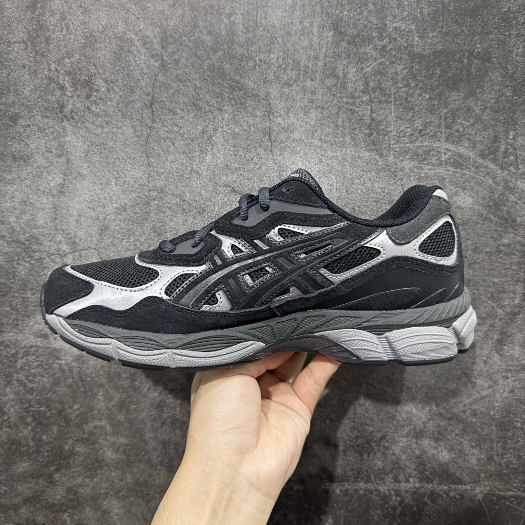 图片[2]-【总裁版本】顶级 Asics GEL-NYC系列 灰白 亚瑟士运动休闲透气专业跑鞋 行业领头版本 出货即巅峰 原鞋购入开发 原材料 原数据打造 完美版型 超完美做工 细节一步到位 原版对比无任何差别 #鞋面采用反绒皮与网布拼接 透气舒适兼具休闲时尚 结合简明的配色 展现品牌的传承及引领复古流行的主题 虎爪造型的LOGO  #鞋身稳定包裹系统 支撑鞋身 经典宽大鞋型配备防偏移设计提升包裹性 穿着舒适鞋面透气孔设计 提供透气性   尺码：36 37 37.5 38 39 40 40.5 41.5 42 42.5 43.5 44 44.5 45 46 47-选品中心