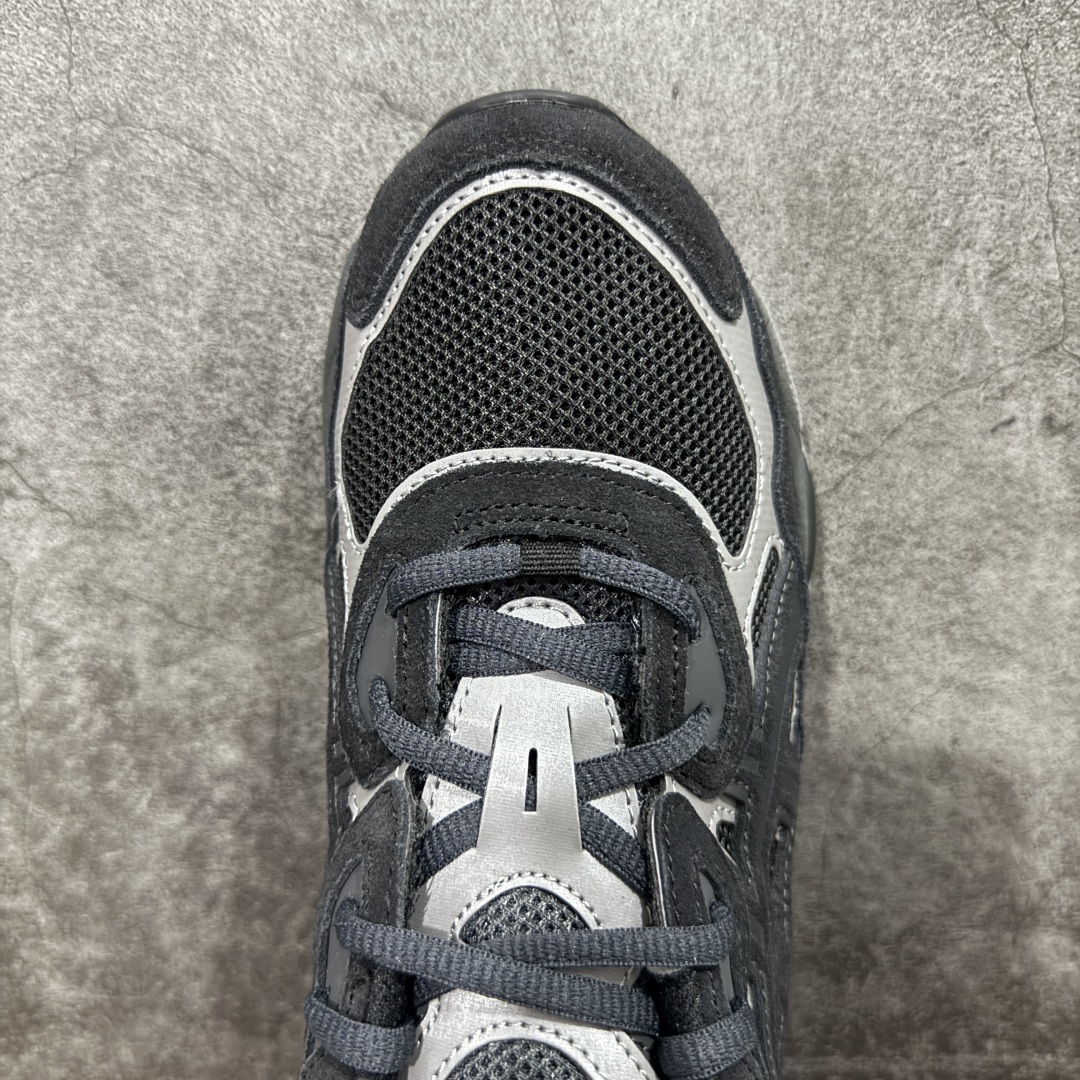 图片[5]-【总裁版本】顶级 Asics GEL-NYC系列 灰白 亚瑟士运动休闲透气专业跑鞋 行业领头版本 出货即巅峰 原鞋购入开发 原材料 原数据打造 完美版型 超完美做工 细节一步到位 原版对比无任何差别 #鞋面采用反绒皮与网布拼接 透气舒适兼具休闲时尚 结合简明的配色 展现品牌的传承及引领复古流行的主题 虎爪造型的LOGO  #鞋身稳定包裹系统 支撑鞋身 经典宽大鞋型配备防偏移设计提升包裹性 穿着舒适鞋面透气孔设计 提供透气性   尺码：36 37 37.5 38 39 40 40.5 41.5 42 42.5 43.5 44 44.5 45 46 47-选品中心