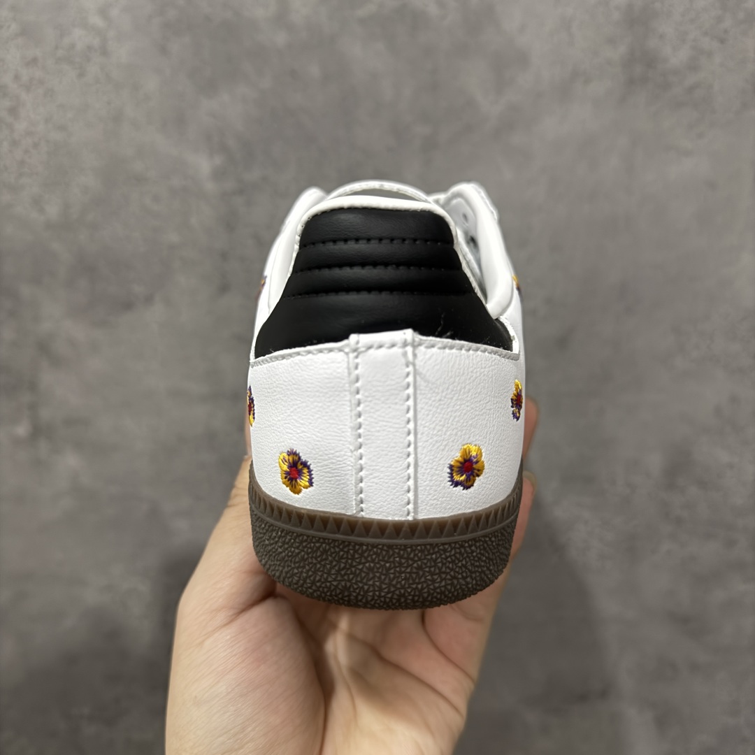 图片[4]-【定制版】Adidas originals Samba OG 灰白小花 此款以简约大方的造型设计，给人以随性休闲的时尚格调，穿着舒适轻便，运动灵活自如，蓝满足日常个性穿搭。 货号：IF4398 尺码：35 36 36.5 37 38 38.5 39 40-选品中心