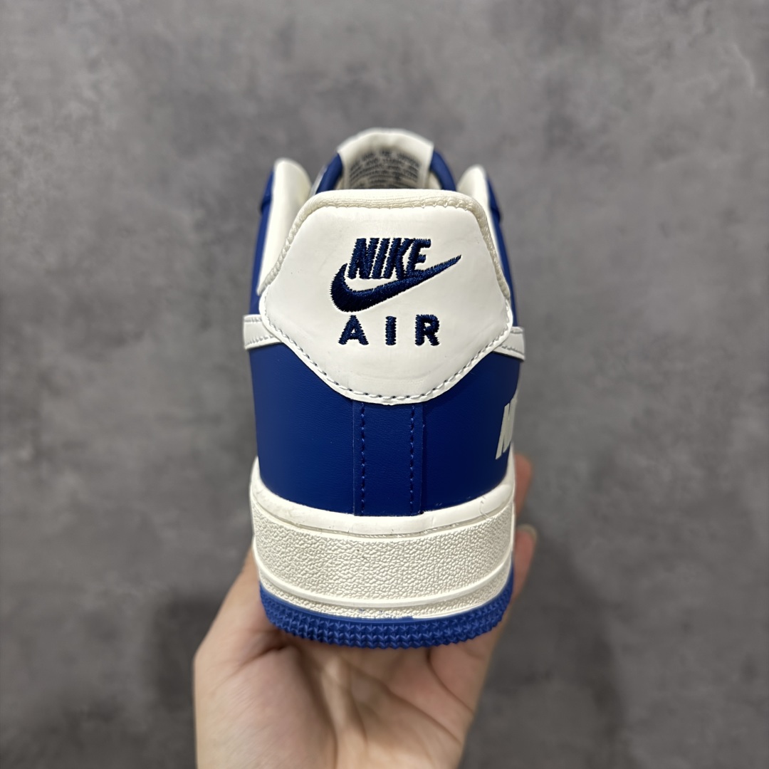 图片[4]-【定制版】Nike Air Force 1\’07 Low 耐克联名 双拼蓝白勾 空军一号低帮休闲板鞋  #原楦头原纸板 原装鞋盒 定制五金配件 内置全掌气垫 原厂鞋底 货号：KJ1688-009  尺码：36 36.5 37.5 38 38.5 39 40 40.5 41 42 42.5 43 44 44.5 45-选品中心