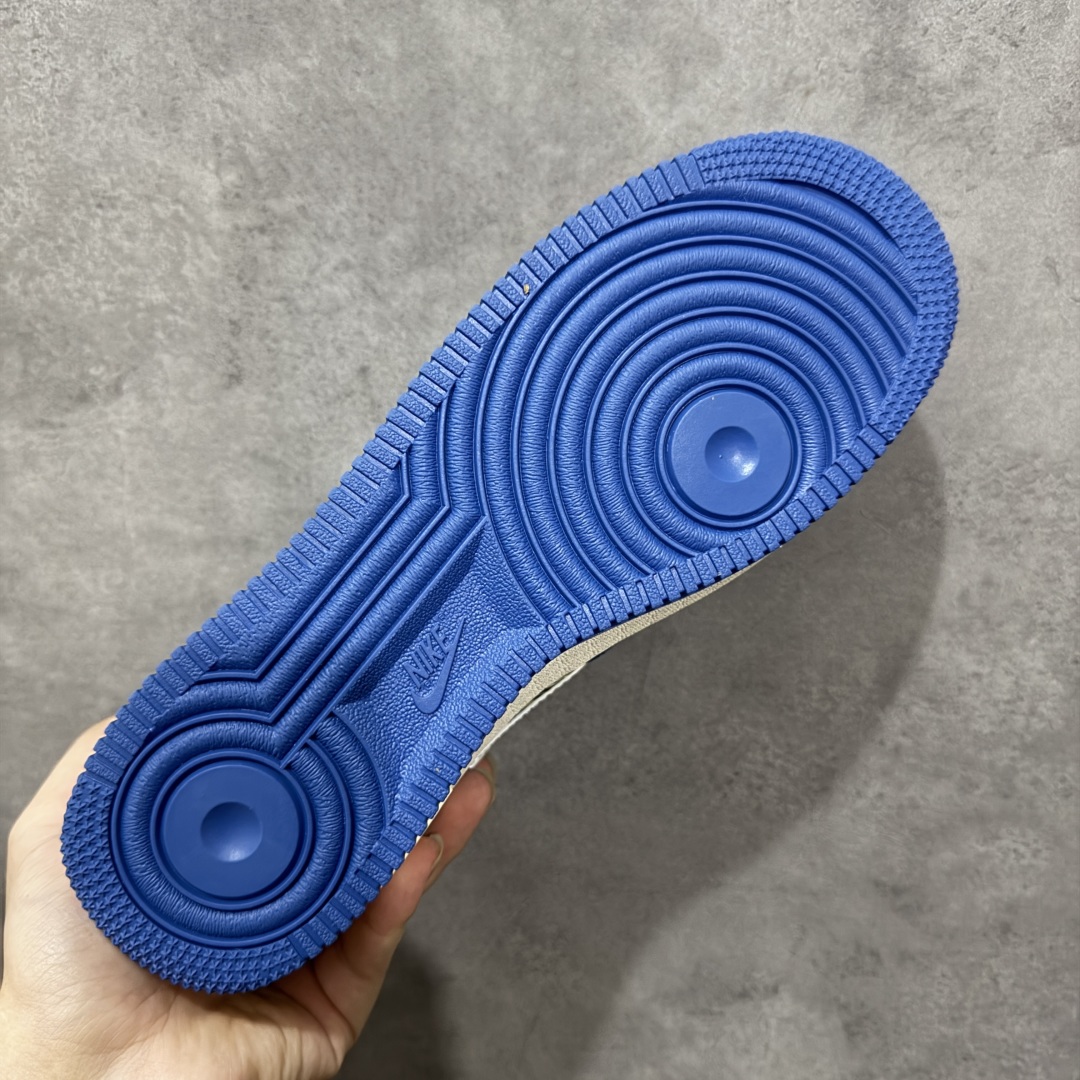 图片[9]-【定制版】Nike Air Force 1\’07 Low 耐克联名 双拼蓝白勾 空军一号低帮休闲板鞋  #原楦头原纸板 原装鞋盒 定制五金配件 内置全掌气垫 原厂鞋底 货号：KJ1688-009  尺码：36 36.5 37.5 38 38.5 39 40 40.5 41 42 42.5 43 44 44.5 45-选品中心