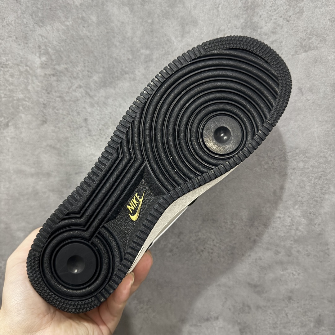 图片[9]-【定制版】Nike Air Force 1\’07 Low LV联名 黑金织布 空军一号低帮休闲板鞋  #原楦头原纸板 原装鞋盒 原厂鞋底 超高清洁度 细节完美 货号：BZ6880-104  尺码：36 36.5 37.5 38 38.5 39 40 40.5 41 42 42.5 43 44 44.5 45-选品中心