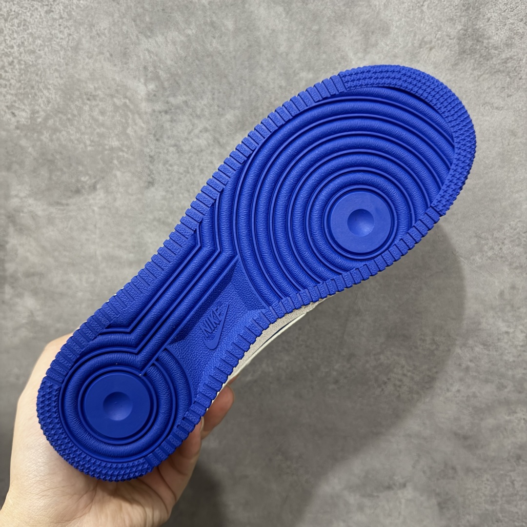 图片[9]-【定制版】Nike Air Force 1 \’07 Low 巴黎世家联名— 白蓝双色 经典 AF1 鞋型，融入 Balenciaga 标志性元素。中底运用 AIR 技术，通过模具注塑成型，与蓝色外底一体硫化工艺结合，保障结构稳定与脚感，鞋身细节经多道质检，确保做工精细 ，潮流与质感拉满 低帮休闲板鞋 定制鞋盒 大厂纯原品质出货 超高清洁度 皮料切割干净无任何毛边 细节完美 货号：KX2532-501 尺码：36 36.5 37.5 38 38.5 39 40 40.5 41 42 42.5 43 44 44.5 45-选品中心