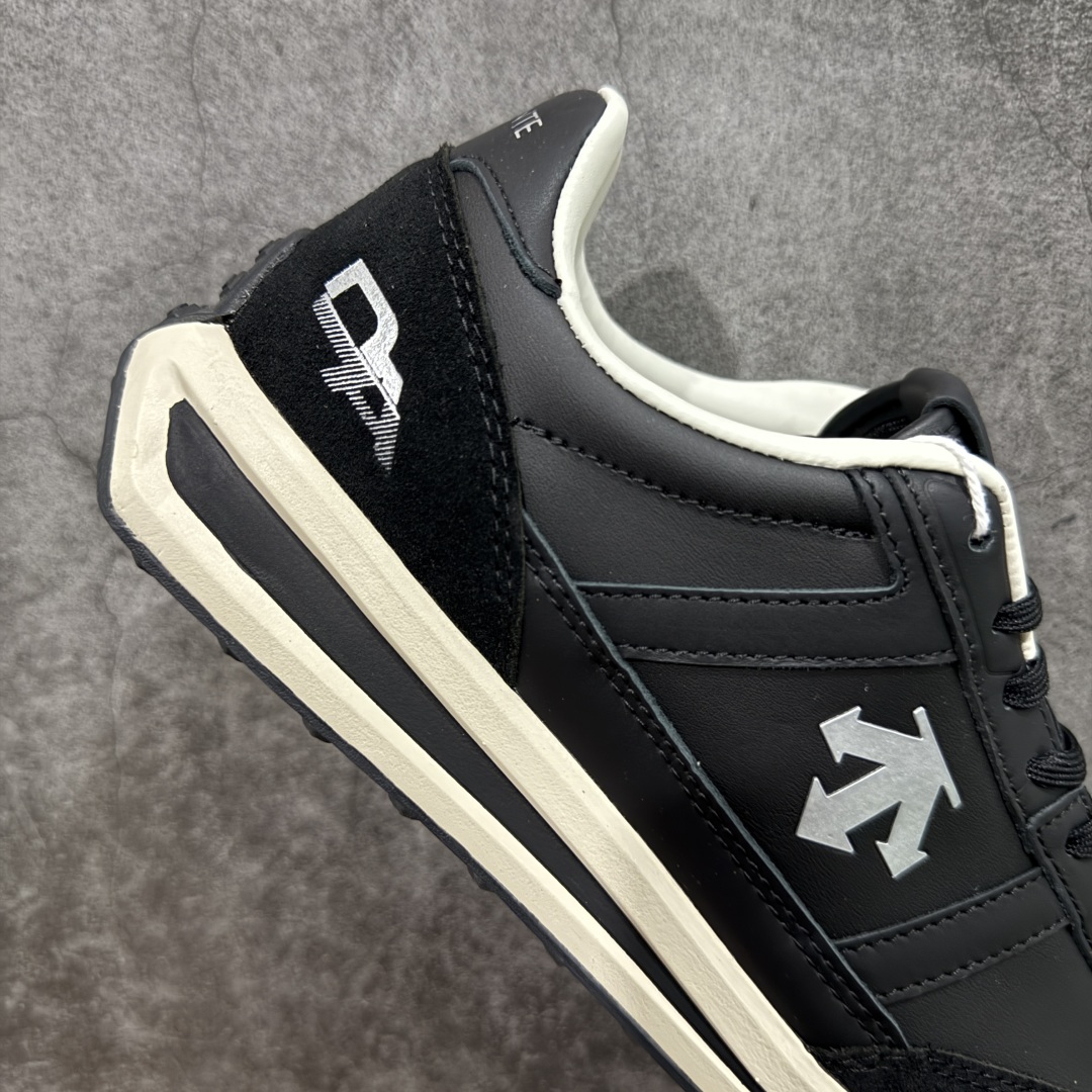 图片[7]-【纯原头层版】迪桑特DESCENTE Chron TRAINER 黑白皮内里 市面最优品质 区别市场版本 DESCENTE（迪桑特）创立于1935年，品牌名取自法语词汇，意为“滑降”。品牌箭头标识代表滑雪的三种技术“高速直线滑行”、“穿越”和“侧滑”，也寓意品牌在打造高端专业运动产品中不断追求完美的创新精神，致力于成为中国高端专业滑雪、综训、女子、铁人三项、高尔夫的第一品牌。 尺码：36 36.5 37 38 38.5 39 40 40.5 41 42 42.5 43 44 44.5 45-选品中心