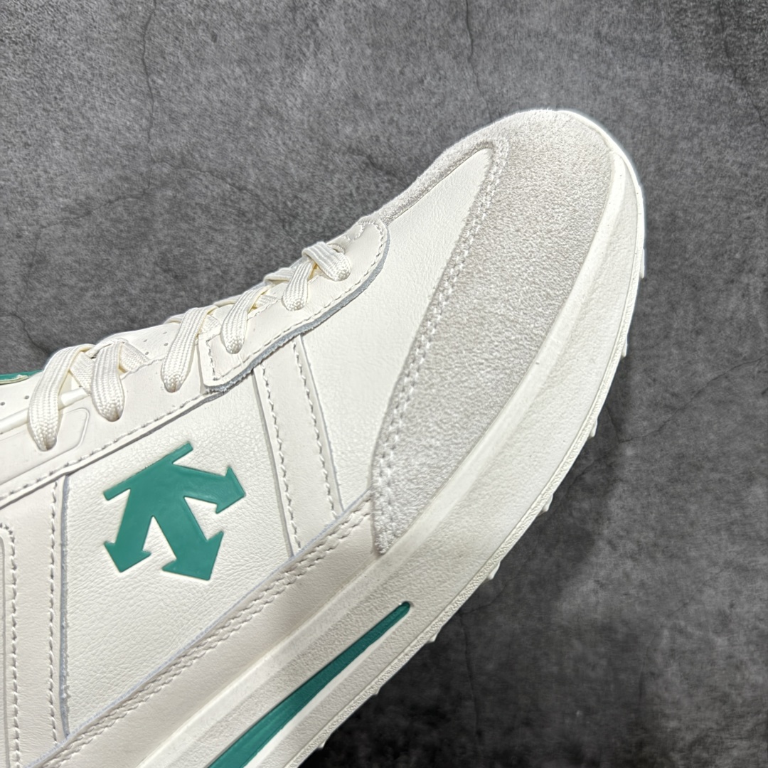 图片[6]-【纯原头层版】迪桑特DESCENTE Chron TRAINER 白绿皮内里 市面最优品质 区别市场版本 DESCENTE（迪桑特）创立于1935年，品牌名取自法语词汇，意为“滑降”。品牌箭头标识代表滑雪的三种技术“高速直线滑行”、“穿越”和“侧滑”，也寓意品牌在打造高端专业运动产品中不断追求完美的创新精神，致力于成为中国高端专业滑雪、综训、女子、铁人三项、高尔夫的第一品牌。 尺码：36 36.5 37 38 38.5 39 40 40.5 41 42 42.5 43 44 44.5 45-选品中心