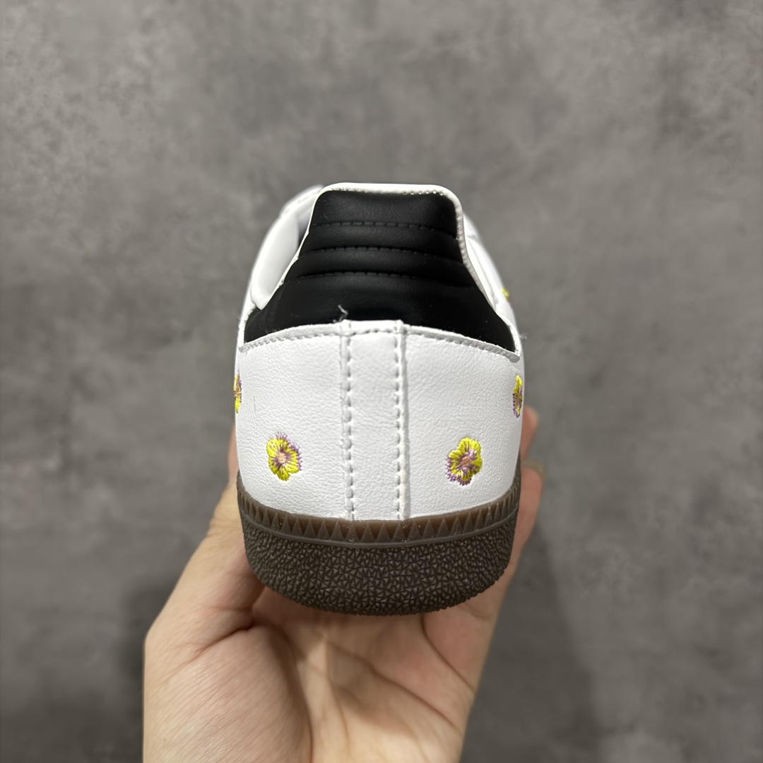 图片[4]-【定制版】Adidas originals Samba OG 灰白小花 此款以简约大方的造型设计，给人以随性休闲的时尚格调，穿着舒适轻便，运动灵活自如，蓝满足日常个性穿搭。 货号：IF4395 尺码：35 36 36.5 37 38 38.5 39 40-选品中心