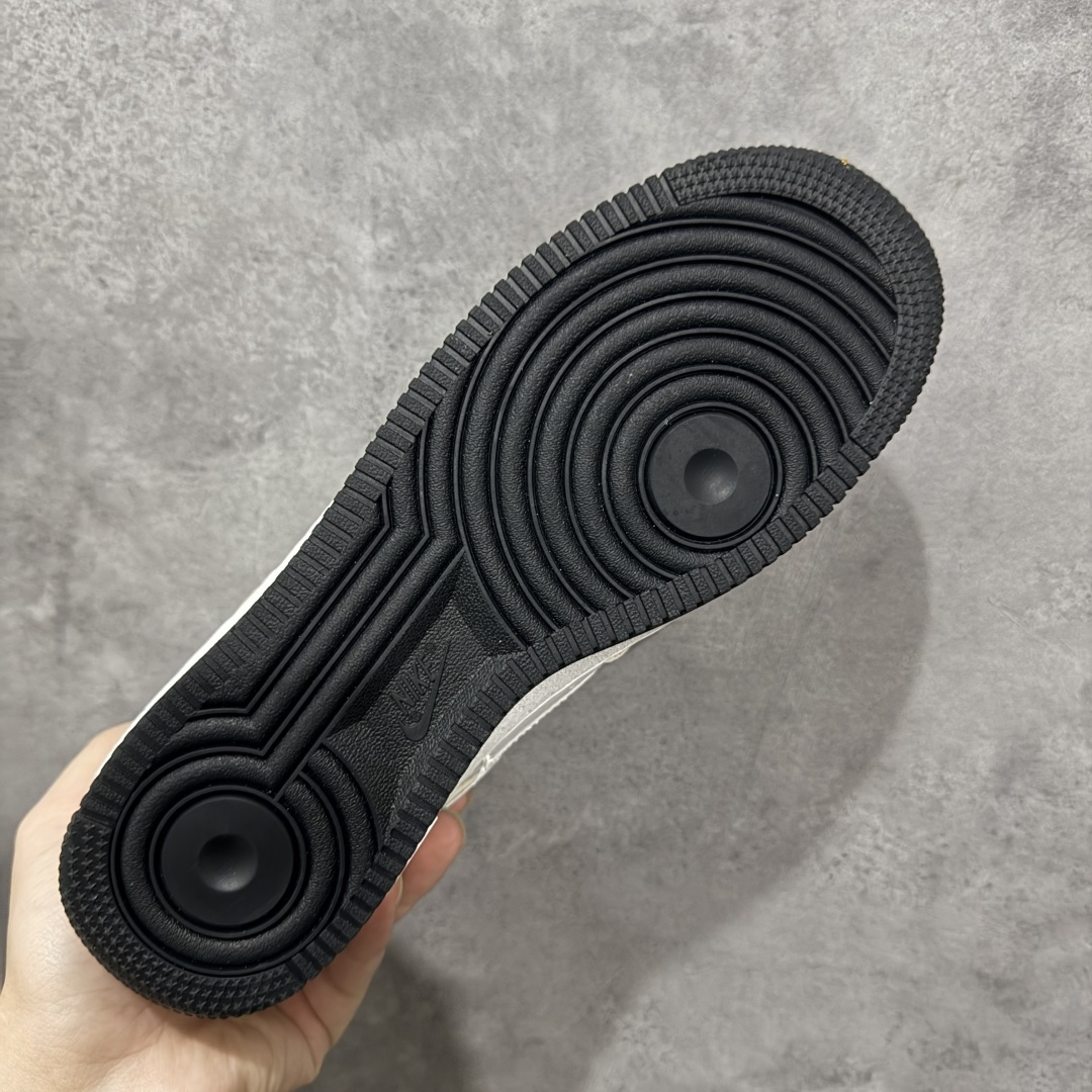 240 定制版Dior x Nike Air Force 1 Low 迪奥 x 耐克 空军一号 低帮 联名奶白黑 休闲运动板鞋 DQ6628-161-Chinese UA Cheap High Quatity Brand Clothes Bags handbags Sneakers wholesale wholesaler seller from China Factory suppliers Fashion Clothing Shoes best Quality Beautiful Price 240 定制版Dior x Nike Air Force 1 Low 迪奥 x 耐克 空军一号 低帮 联名奶白黑 休闲运动板鞋 DQ6628-161