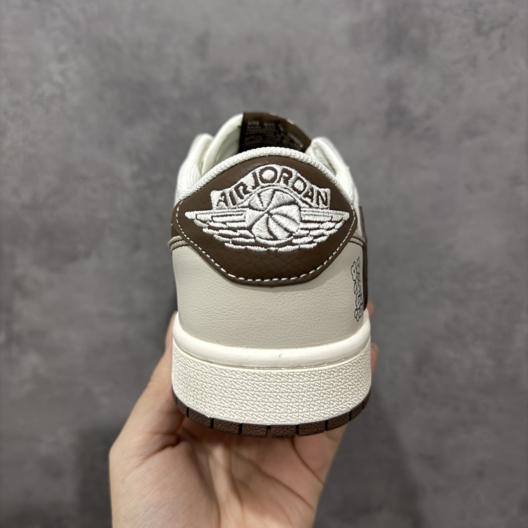 280 定制版Travis Scott x Fragment Design x Jordan Air Jordan 1 Low OG SP “LV联名——米棕布” 低帮休闲板鞋 XS7089-605-Chinese UA Cheap High Quatity Brand Clothes Bags handbags Sneakers wholesale wholesaler seller from China Factory suppliers Fashion Clothing Shoes best Quality Beautiful Price 280 定制版Travis Scott x Fragment Design x Jordan Air Jordan 1 Low OG SP “LV联名——米棕布” 低帮休闲板鞋 XS7089-605