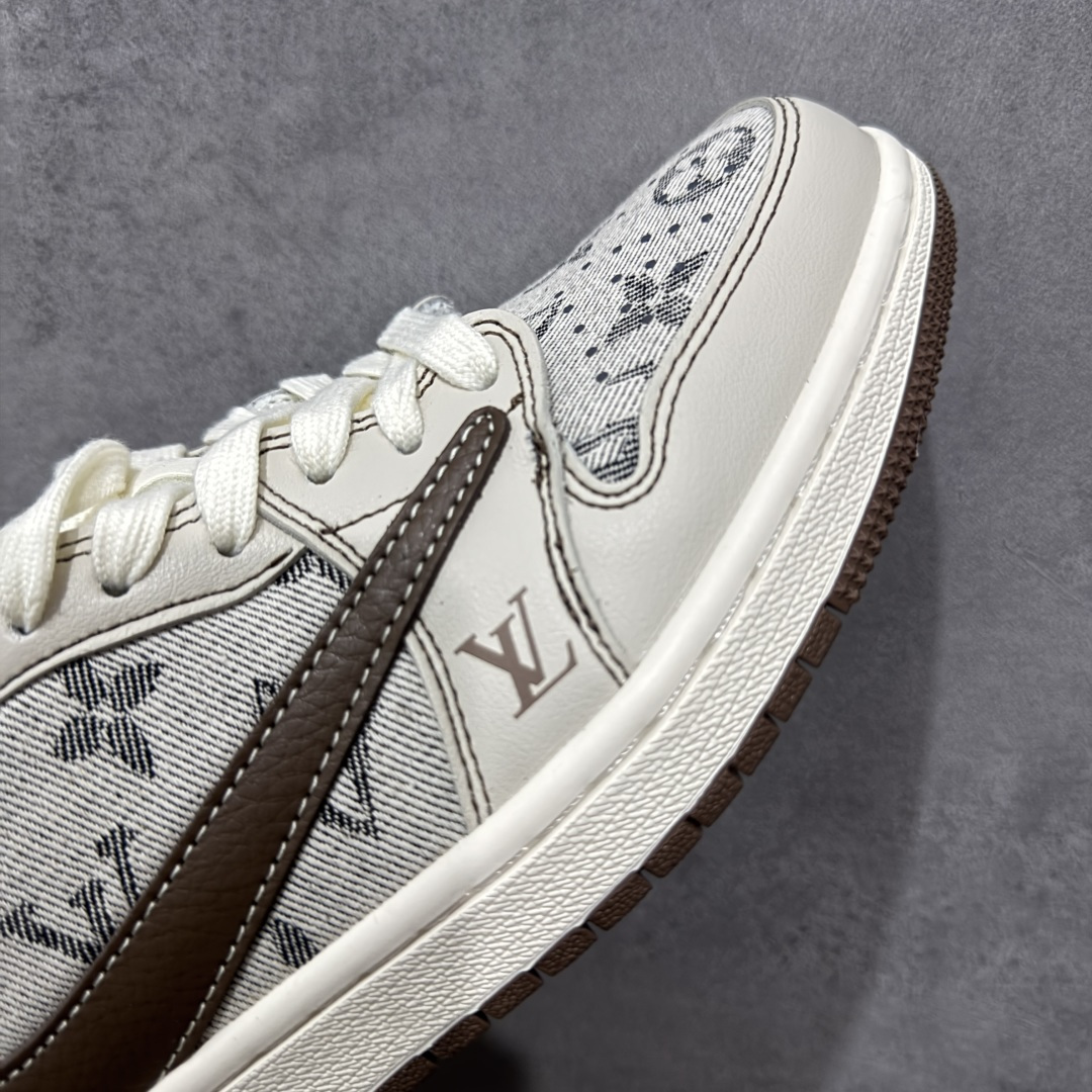 280 定制版Travis Scott x Fragment Design x Jordan Air Jordan 1 Low OG SP “LV联名——米棕布” 低帮休闲板鞋 XS7089-605-Chinese UA Cheap High Quatity Brand Clothes Bags handbags Sneakers wholesale wholesaler seller from China Factory suppliers Fashion Clothing Shoes best Quality Beautiful Price 280 定制版Travis Scott x Fragment Design x Jordan Air Jordan 1 Low OG SP “LV联名——米棕布” 低帮休闲板鞋 XS7089-605