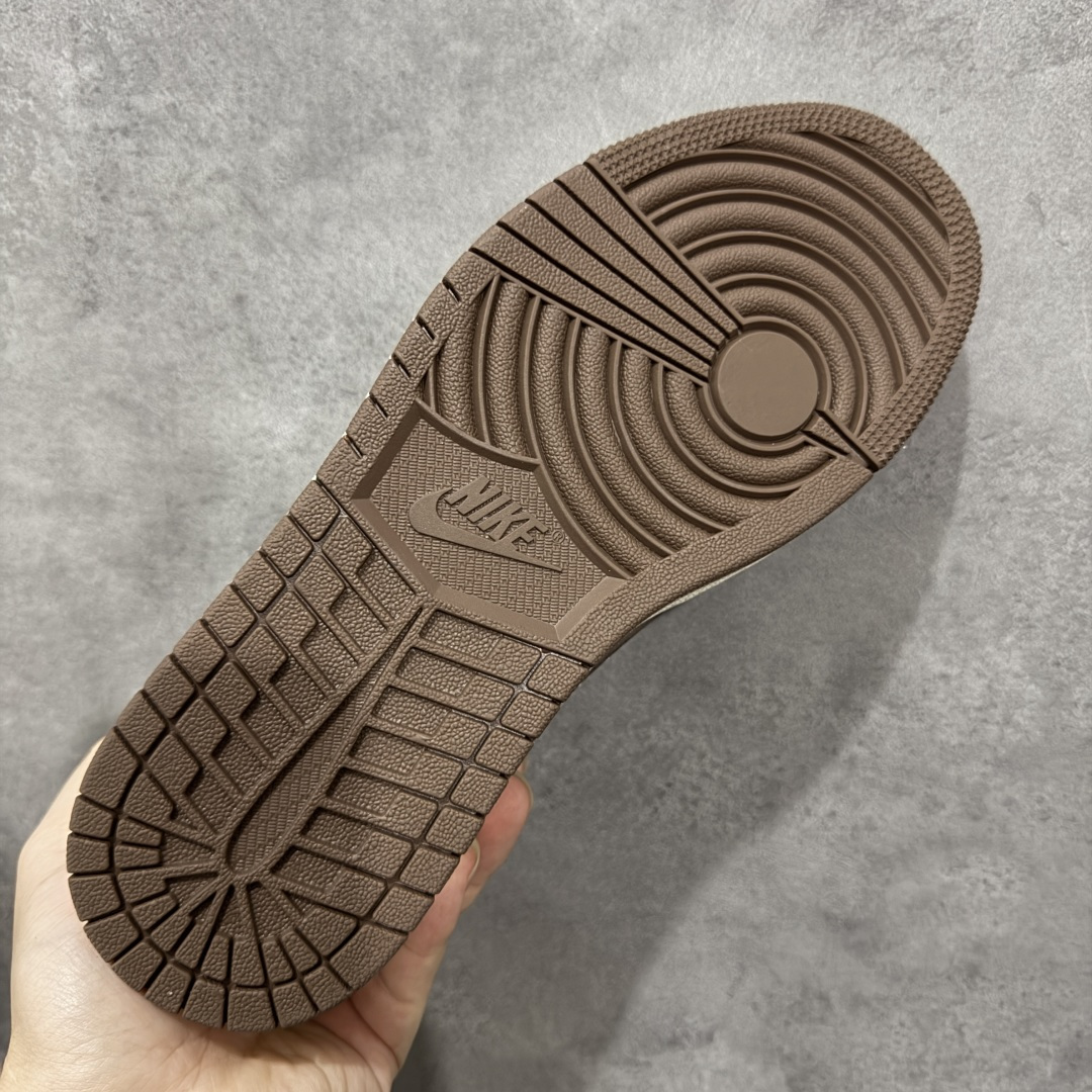 280 定制版Travis Scott x Fragment Design x Jordan Air Jordan 1 Low OG SP “LV联名——米棕布” 低帮休闲板鞋 XS7089-605-Chinese UA Cheap High Quatity Brand Clothes Bags handbags Sneakers wholesale wholesaler seller from China Factory suppliers Fashion Clothing Shoes best Quality Beautiful Price 280 定制版Travis Scott x Fragment Design x Jordan Air Jordan 1 Low OG SP “LV联名——米棕布” 低帮休闲板鞋 XS7089-605