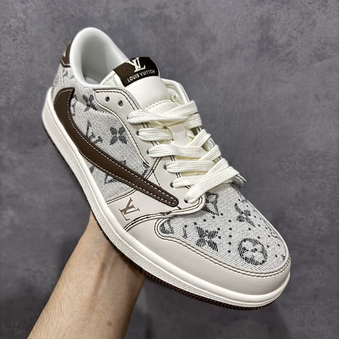 280 定制版Travis Scott x Fragment Design x Jordan Air Jordan 1 Low OG SP “LV联名——米棕布” 低帮休闲板鞋 XS7089-605-Chinese UA Cheap High Quatity Brand Clothes Bags handbags Sneakers wholesale wholesaler seller from China Factory suppliers Fashion Clothing Shoes best Quality Beautiful Price 280 定制版Travis Scott x Fragment Design x Jordan Air Jordan 1 Low OG SP “LV联名——米棕布” 低帮休闲板鞋 XS7089-605