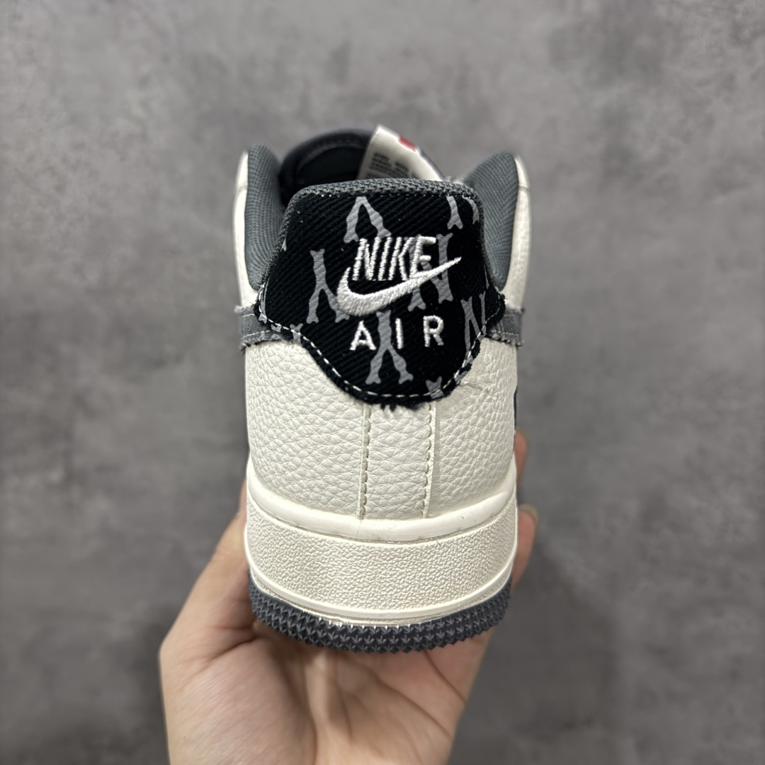 图片[4]-【定制版】Nike Air Force 1\’07 Low MLB联名 红蓝双勾米灰 空军一号低帮休闲板鞋  #原楦头原纸板 原装鞋盒 定制五金配件 内置全掌气垫 原厂鞋底 货号：QW5606-264  尺码：36 36.5 37.5 38 38.5 39 40 40.5 41 42 42.5 43 44 44.5 45-选品中心