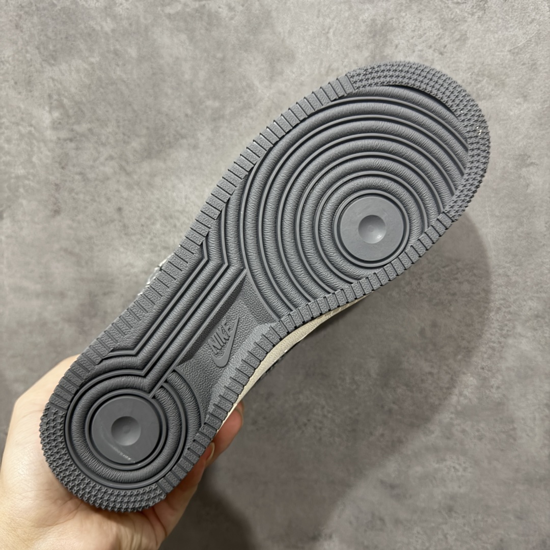 图片[9]-【定制版】Nike Air Force 1\’07 Low MLB联名 红蓝双勾米灰 空军一号低帮休闲板鞋  #原楦头原纸板 原装鞋盒 定制五金配件 内置全掌气垫 原厂鞋底 货号：QW5606-264  尺码：36 36.5 37.5 38 38.5 39 40 40.5 41 42 42.5 43 44 44.5 45-选品中心