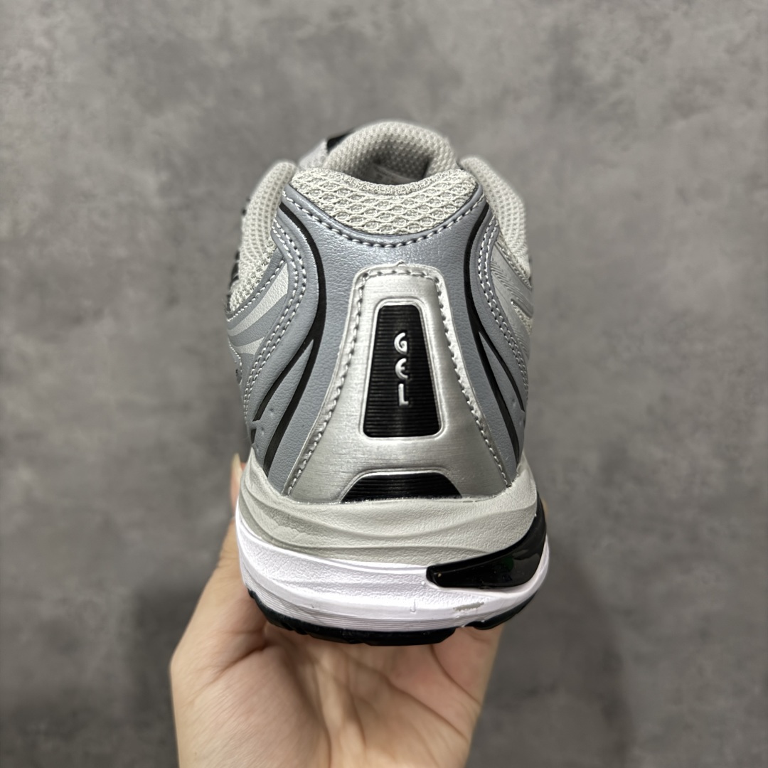 图片[4]-【公司级】Asics/亚瑟士 Gel Sekiran 防滑耐磨 缓震回弹 舒适轻便 支撑 跑鞋 ASICS的亚瑟士运动风尚系列又带来了新的惊喜，Gel Sekiran（凝胶赤炼）运动跑步鞋。这款鞋的设计灵感来自21世纪头十年和第二个十年发布的多款经典跑鞋，包括Gel Nimbus 13、Gel Cumulus 12和Gel Cumulus 17。经典鞋型的细节被巧妙地融入到这款鞋的覆面图案和网面构造中。而鞋底部分则采用了Gel Cumulus 17的鞋底系统，与复古风格的鞋面形成鲜明对比。中底采用FF BLAST™ PLUS ECO缓震材料，提供云感体验；TPU弹性体增强脚趾灵活性，橡胶发泡技术提升回弹性能。适用场景：大体重跑者或需要额外缓震支持的训练场景。 尺码： 36-45含半码 编码： AMB260270-选品中心