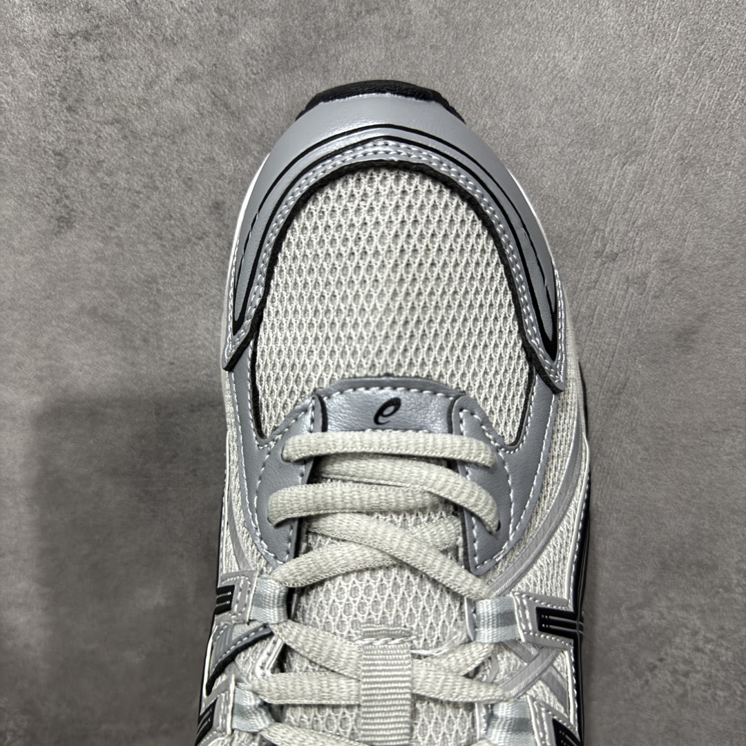 图片[5]-【公司级】Asics/亚瑟士 Gel Sekiran 防滑耐磨 缓震回弹 舒适轻便 支撑 跑鞋 ASICS的亚瑟士运动风尚系列又带来了新的惊喜，Gel Sekiran（凝胶赤炼）运动跑步鞋。这款鞋的设计灵感来自21世纪头十年和第二个十年发布的多款经典跑鞋，包括Gel Nimbus 13、Gel Cumulus 12和Gel Cumulus 17。经典鞋型的细节被巧妙地融入到这款鞋的覆面图案和网面构造中。而鞋底部分则采用了Gel Cumulus 17的鞋底系统，与复古风格的鞋面形成鲜明对比。中底采用FF BLAST™ PLUS ECO缓震材料，提供云感体验；TPU弹性体增强脚趾灵活性，橡胶发泡技术提升回弹性能。适用场景：大体重跑者或需要额外缓震支持的训练场景。 尺码： 36-45含半码 编码： AMB260270-选品中心