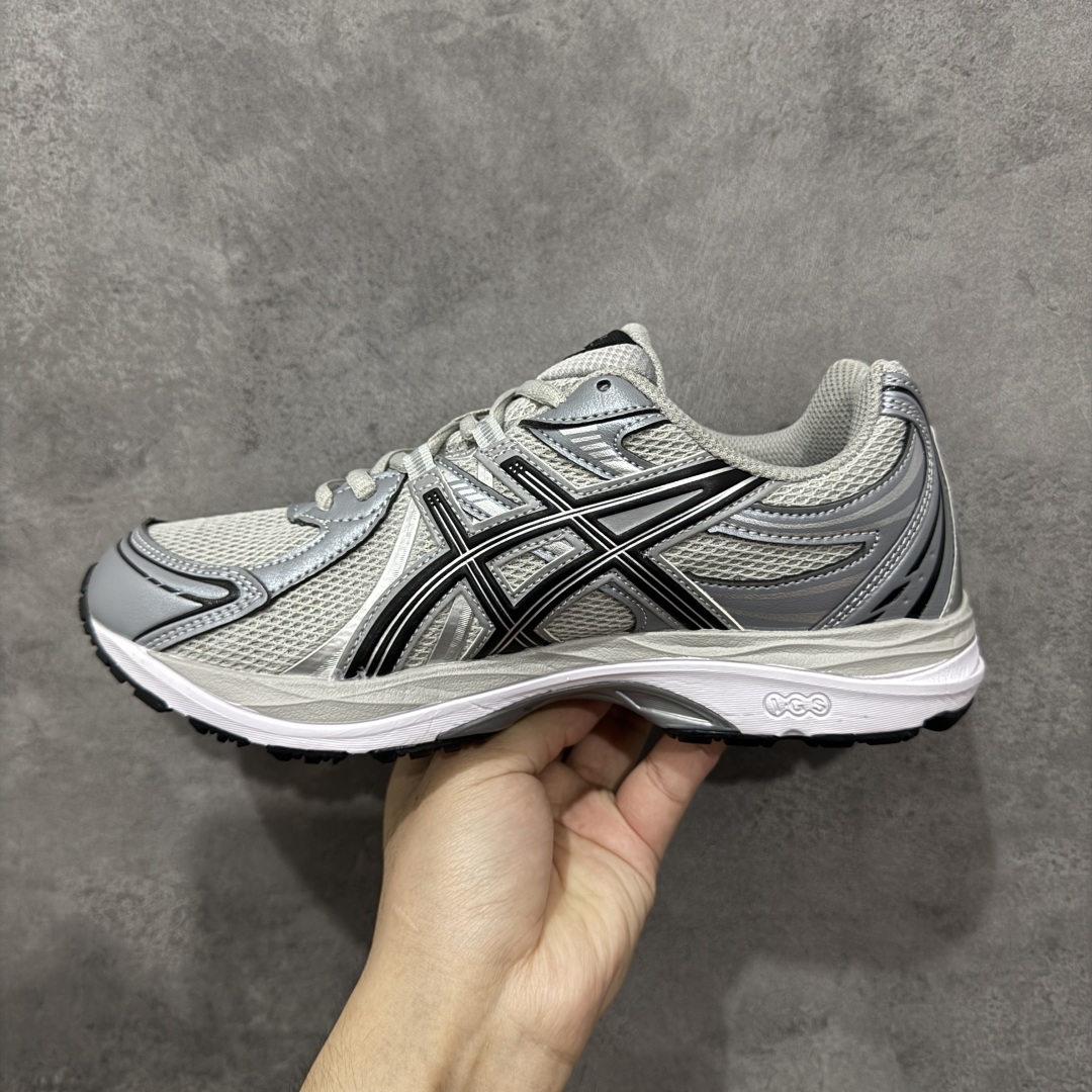 图片[2]-【公司级】Asics/亚瑟士 Gel Sekiran 防滑耐磨 缓震回弹 舒适轻便 支撑 跑鞋 ASICS的亚瑟士运动风尚系列又带来了新的惊喜，Gel Sekiran（凝胶赤炼）运动跑步鞋。这款鞋的设计灵感来自21世纪头十年和第二个十年发布的多款经典跑鞋，包括Gel Nimbus 13、Gel Cumulus 12和Gel Cumulus 17。经典鞋型的细节被巧妙地融入到这款鞋的覆面图案和网面构造中。而鞋底部分则采用了Gel Cumulus 17的鞋底系统，与复古风格的鞋面形成鲜明对比。中底采用FF BLAST™ PLUS ECO缓震材料，提供云感体验；TPU弹性体增强脚趾灵活性，橡胶发泡技术提升回弹性能。适用场景：大体重跑者或需要额外缓震支持的训练场景。 尺码： 36-45含半码 编码： AMB260270-选品中心