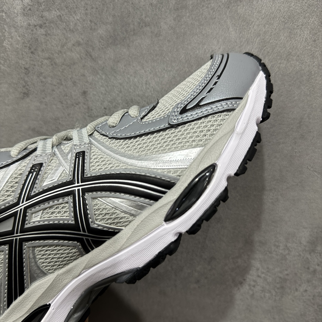 图片[6]-【公司级】Asics/亚瑟士 Gel Sekiran 防滑耐磨 缓震回弹 舒适轻便 支撑 跑鞋 ASICS的亚瑟士运动风尚系列又带来了新的惊喜，Gel Sekiran（凝胶赤炼）运动跑步鞋。这款鞋的设计灵感来自21世纪头十年和第二个十年发布的多款经典跑鞋，包括Gel Nimbus 13、Gel Cumulus 12和Gel Cumulus 17。经典鞋型的细节被巧妙地融入到这款鞋的覆面图案和网面构造中。而鞋底部分则采用了Gel Cumulus 17的鞋底系统，与复古风格的鞋面形成鲜明对比。中底采用FF BLAST™ PLUS ECO缓震材料，提供云感体验；TPU弹性体增强脚趾灵活性，橡胶发泡技术提升回弹性能。适用场景：大体重跑者或需要额外缓震支持的训练场景。 尺码： 36-45含半码 编码： AMB260270-选品中心