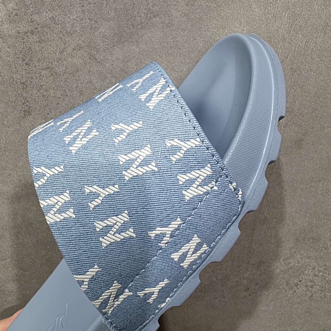 图片[6]-【公司级】MLB 夏季男女拖鞋 25年新款运动沙滩鞋复古老花满标一字拖 家居休闲凉拖鞋 鞋面材质很软很厚，上脚哇塞的舒服😌出去郊游，看电影，逛个街完全都是第一顺位💯下楼倒垃圾🗑️也是贼方便！主要还好看 尺码： 36-40含半码 编码： 131A170180-选品中心