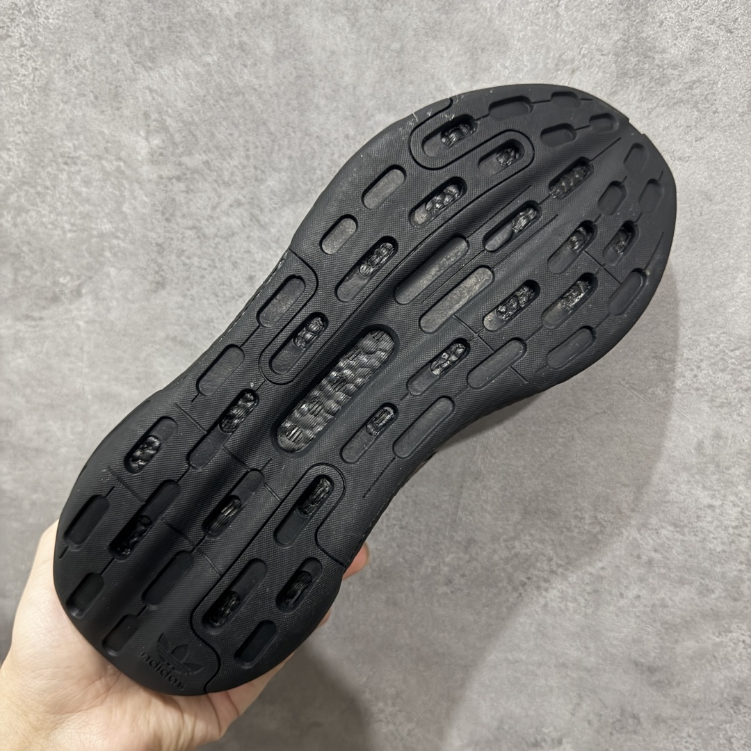 图片[9]-【公司级】阿迪达斯Adidas三叶草 Originals Day Jogger 夜行者系列高弹复古休闲运动跑鞋 原楦型数据开发纸版 网材鞋面搭配合成绒面革饰面 中底嵌入全掌Boost爆米花缓震颗粒材质,棉质脚感体验 科技全副武装，街头运动流行解码 货号：FY3015 尺码：40 40.5 41 42 42.5 43 44 45 编码：TSB210220-选品中心