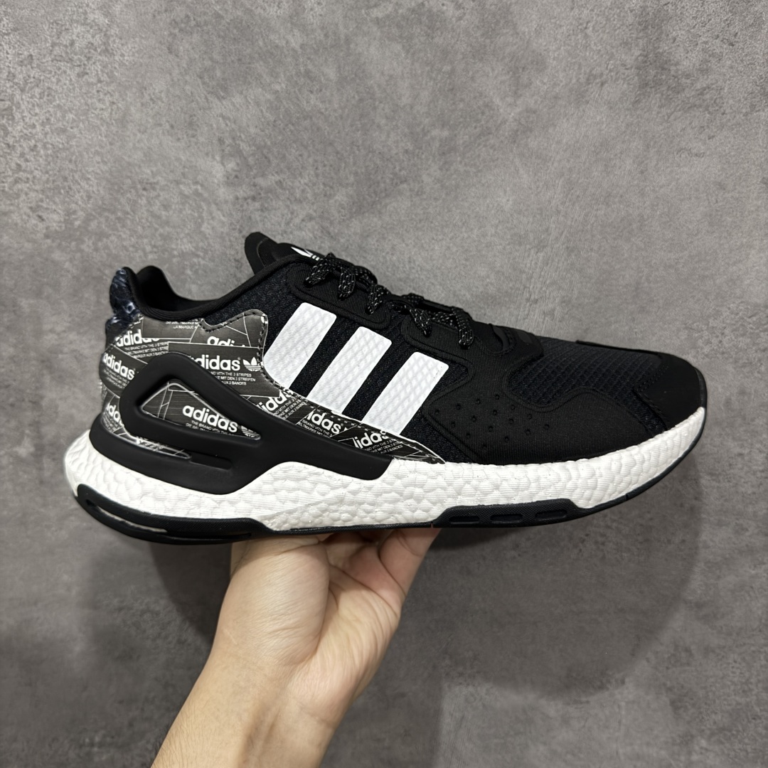 【公司级】阿迪达斯Adidas三叶草 Originals Day Jogger 夜行者系列高弹复古休闲运动跑鞋 原楦型数据开发纸版 网材鞋面搭配合成绒面革饰面 中底嵌入全掌Boost爆米花缓震颗粒材质,棉质脚感体验 科技全副武装,街头运动流行解码 货号:FY6167 尺码:40 40.5 41 42 42.5 43 44 45 编码:TSB210220-选品中心