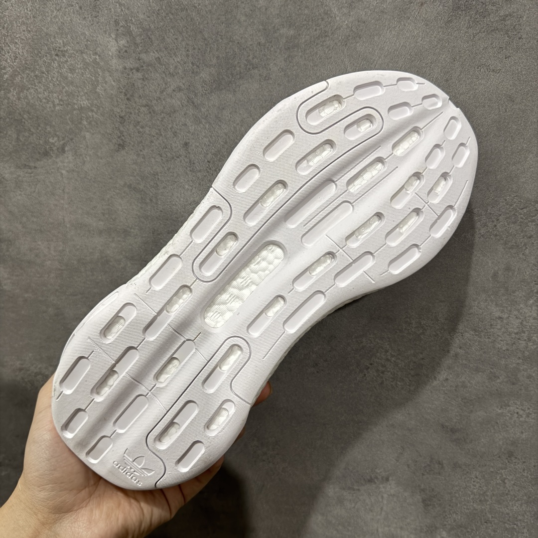 图片[9]-【公司级】阿迪达斯Adidas三叶草 Originals Day Jogger 夜行者系列高弹复古休闲运动跑鞋 原楦型数据开发纸版 网材鞋面搭配合成绒面革饰面 中底嵌入全掌Boost爆米花缓震颗粒材质,棉质脚感体验 科技全副武装，街头运动流行解码 货号：FY3026 尺码：40 40.5 41 42 42.5 43 44 45 编码：TSB210220-选品中心