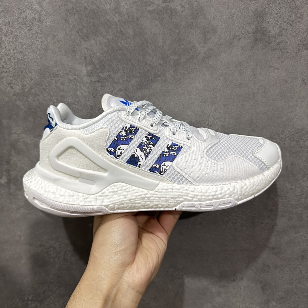 【公司级】阿迪达斯Adidas三叶草 Originals Day Jogger 夜行者系列高弹复古休闲运动跑鞋 原楦型数据开发纸版 网材鞋面搭配合成绒面革饰面 中底嵌入全掌Boost爆米花缓震颗粒材质,棉质脚感体验 科技全副武装,街头运动流行解码 货号:FY3026 尺码:40 40.5 41 42 42.5 43 44 45 编码:TSB210220-选品中心